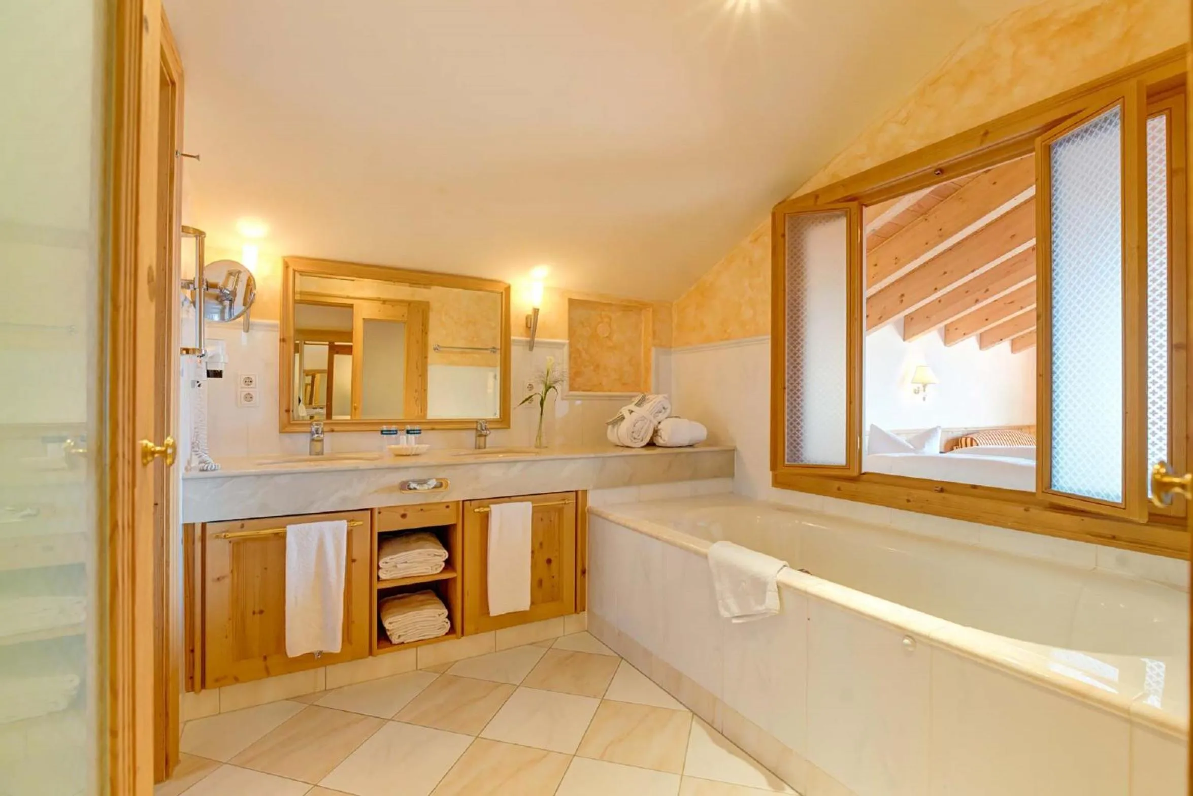 Bathroom in Alpenhotel Speckbacher Hof