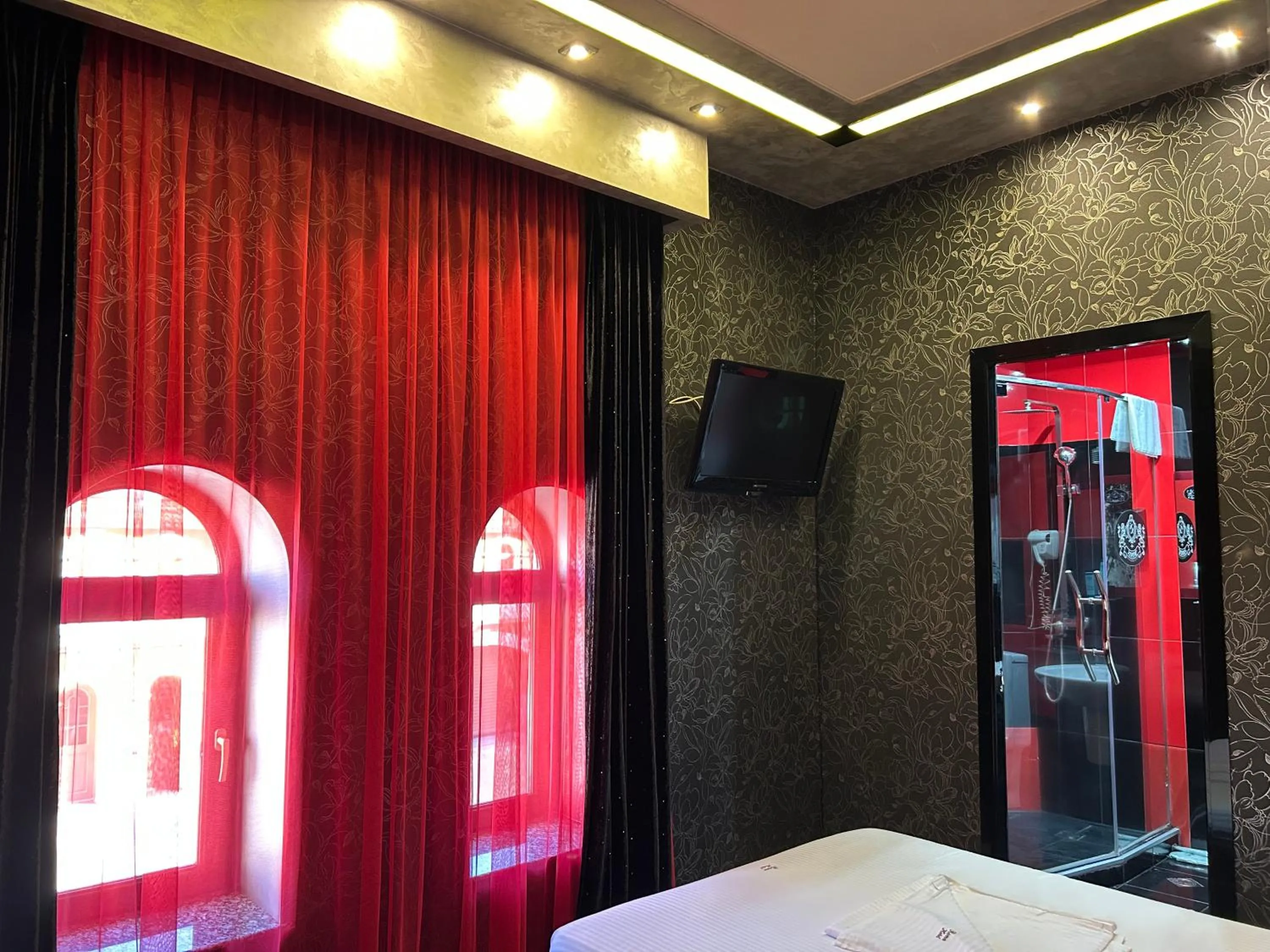 Bedroom, Bed in Hotel Roma & Tours