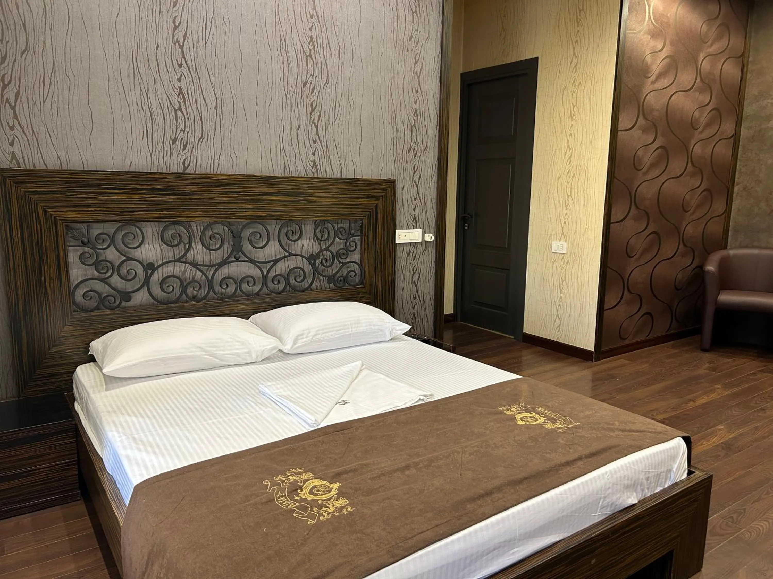 Bed in Hotel Roma & Tours