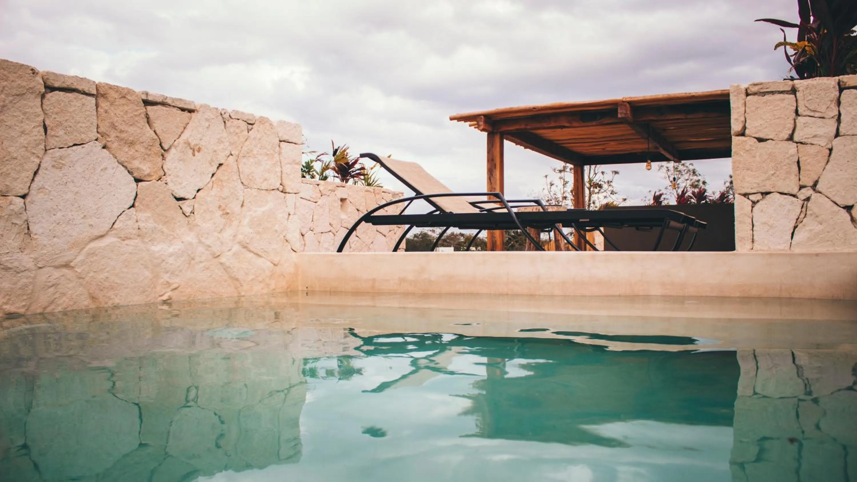 Swimming pool in Vida Jungle Boho Apart 13 with special fee to access Hotel Bardo