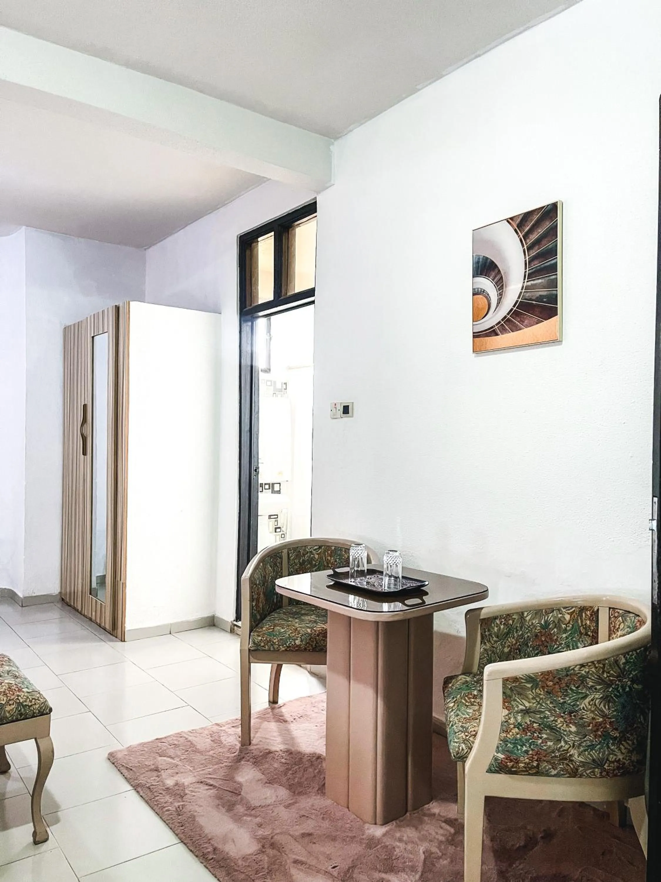 Hill View Hotel McCarthy Hills