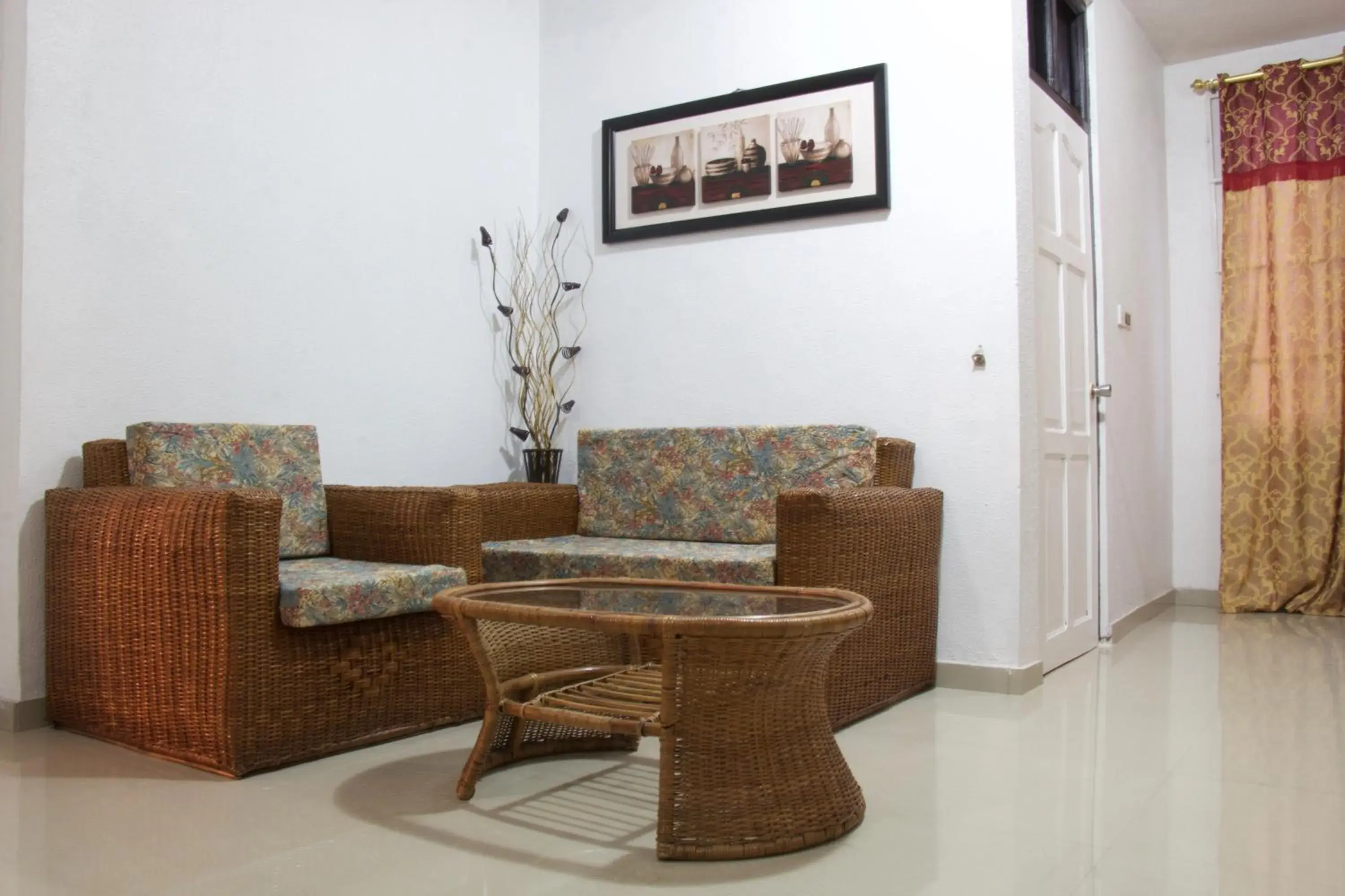 Suite (2 Adults) in Hill View Hotel McCarthy Hills Suite (2 Adults) in Hill View Hotel McCarthy Hills