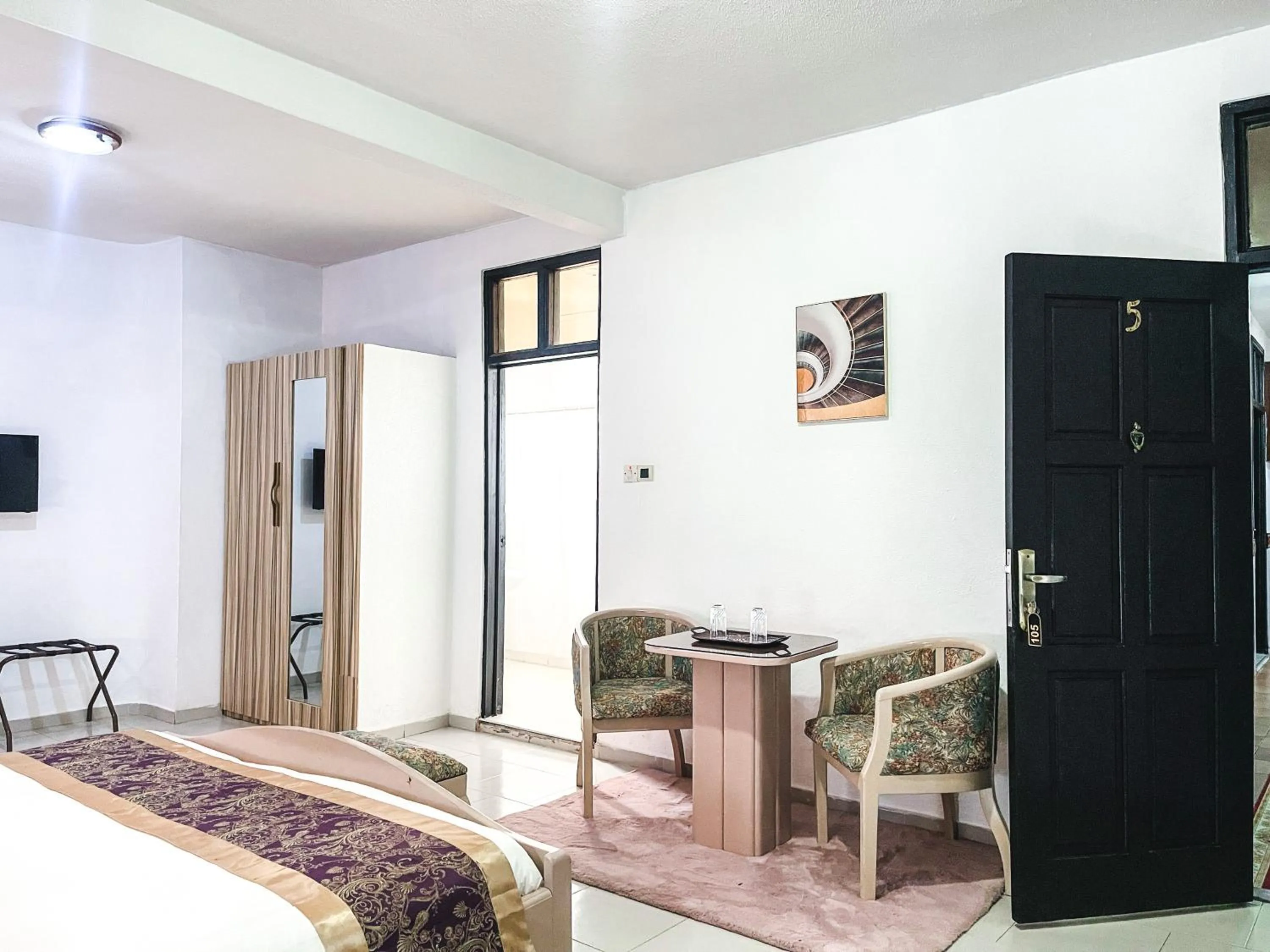 hair dresser, Bed in Hill View Hotel McCarthy Hills