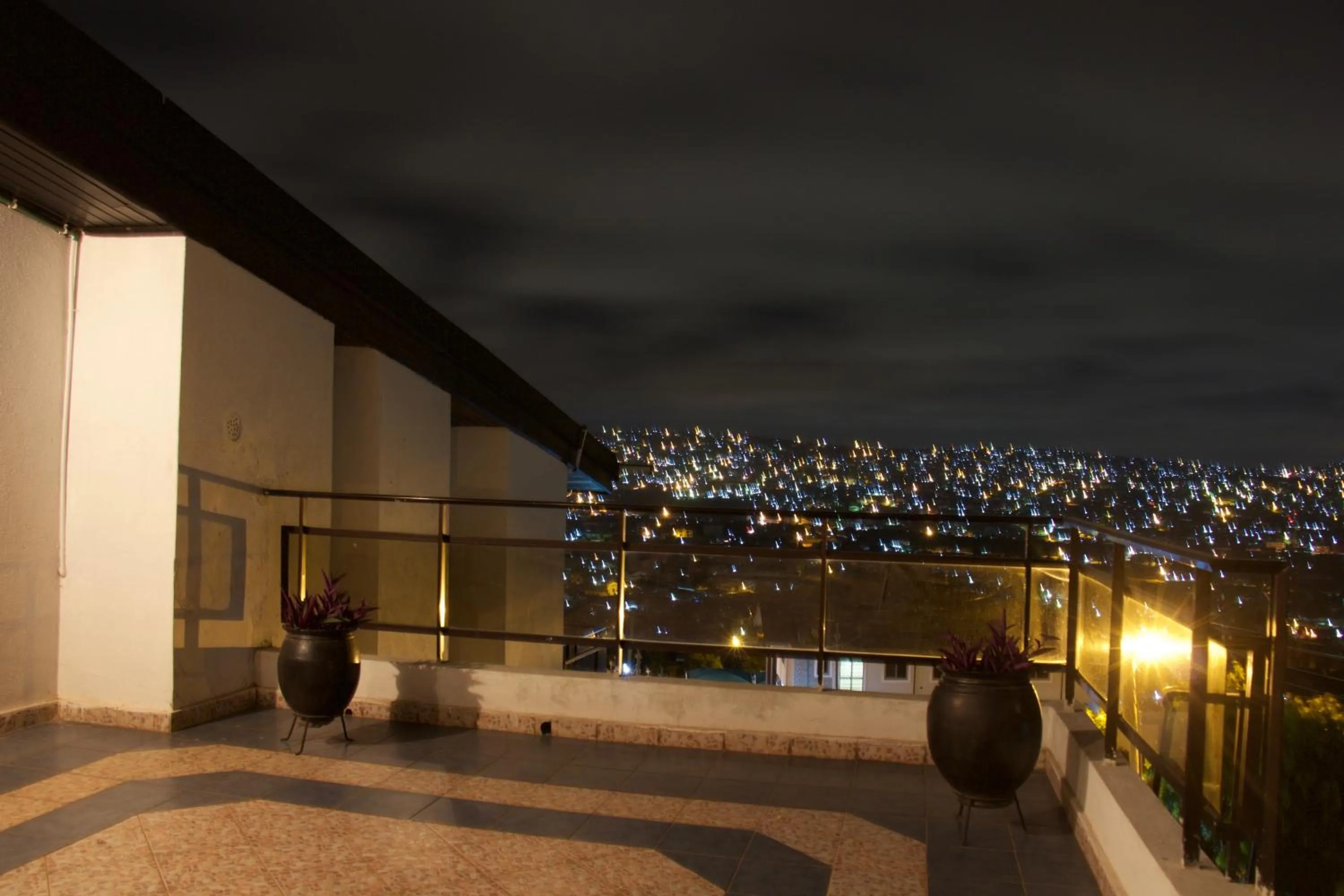 Bird's eye view in Hill View Hotel McCarthy Hills