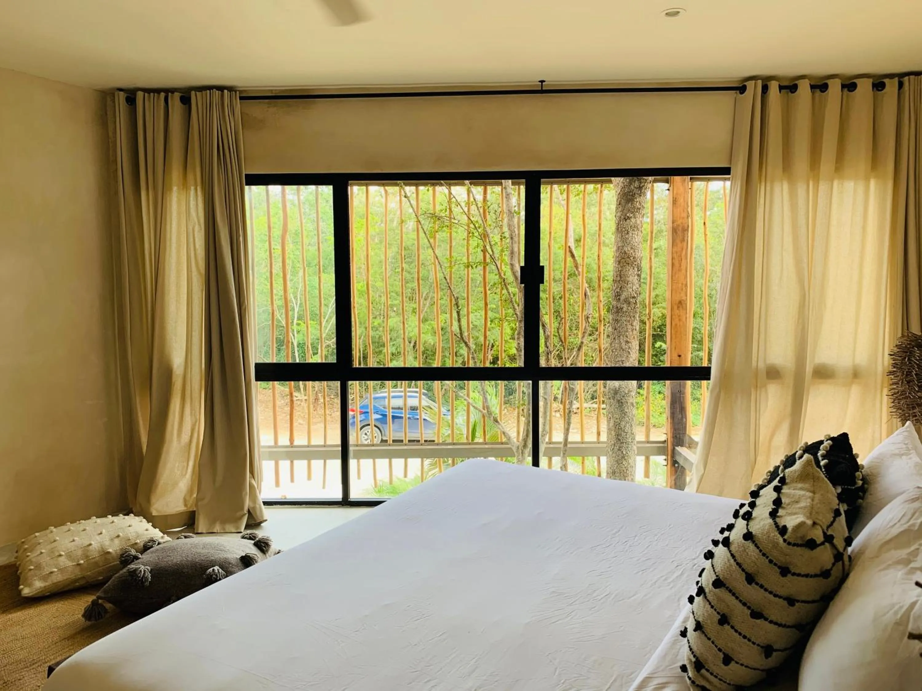 Bed in Vida Jungle Boho Apart 9 with special fee to access Hotel Bardo