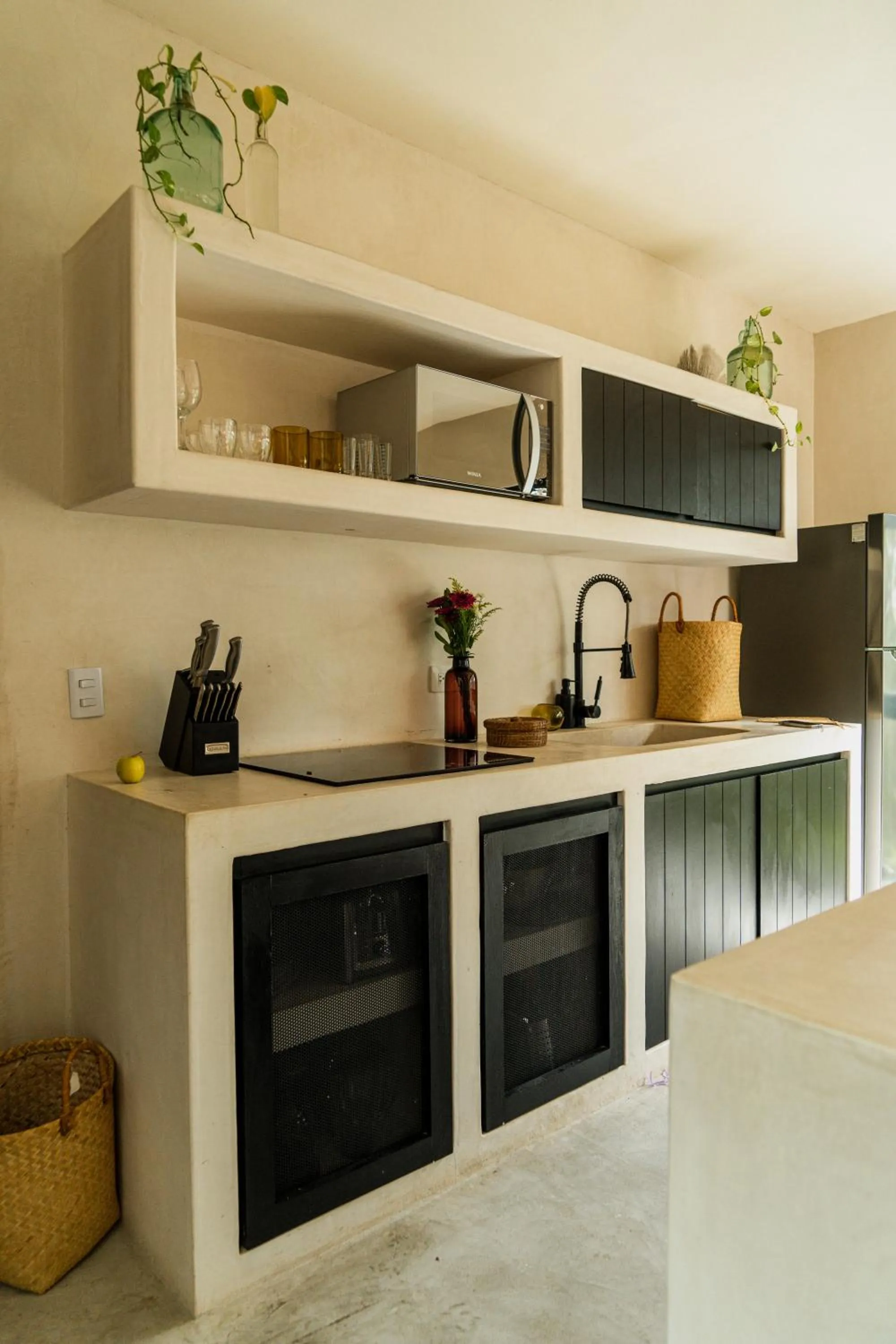 Coffee/tea facilities in Vida Jungle Boho Apart 14 with special fee to access Hotel Bardo