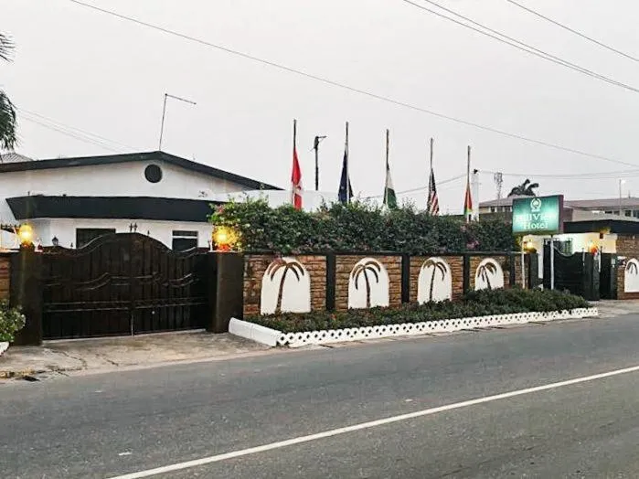 Hill View Hotel West Airport