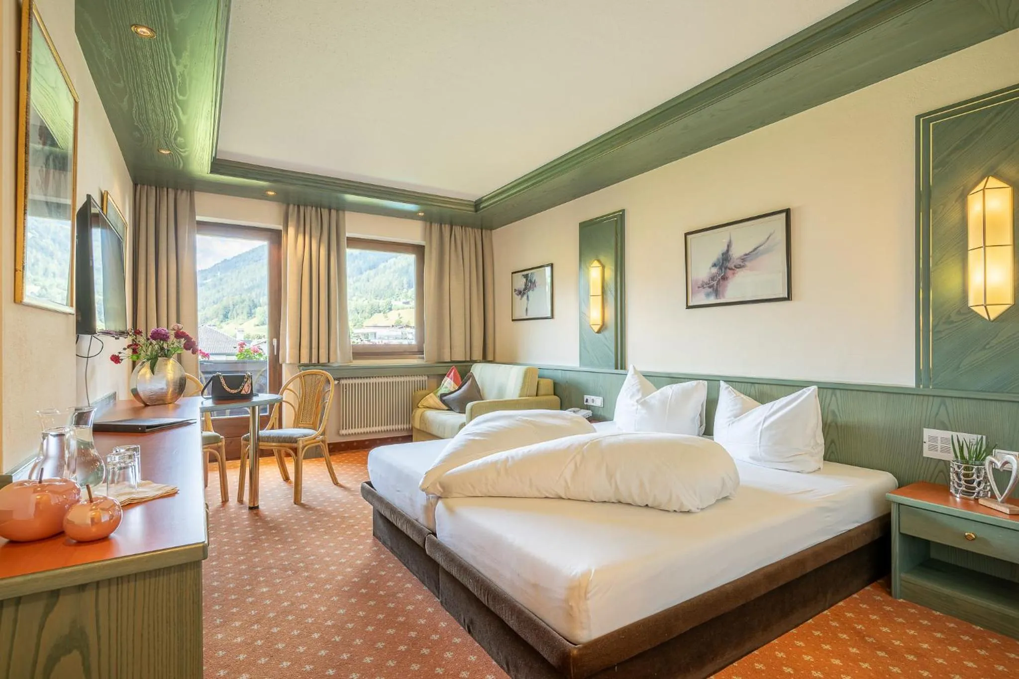 Property building, Bed in Hotel Eschenhof & Apartments