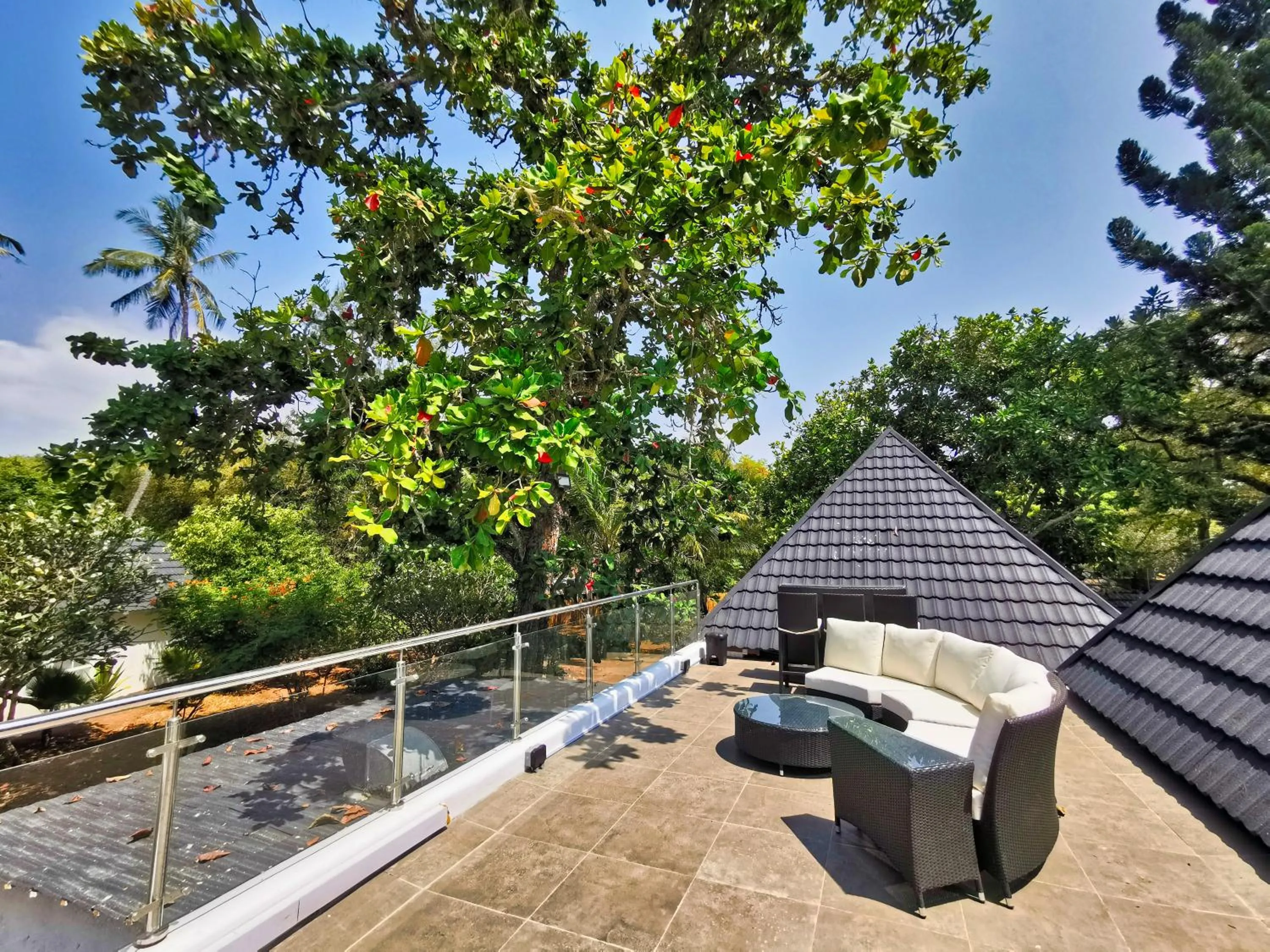 Searenity Beach Villa