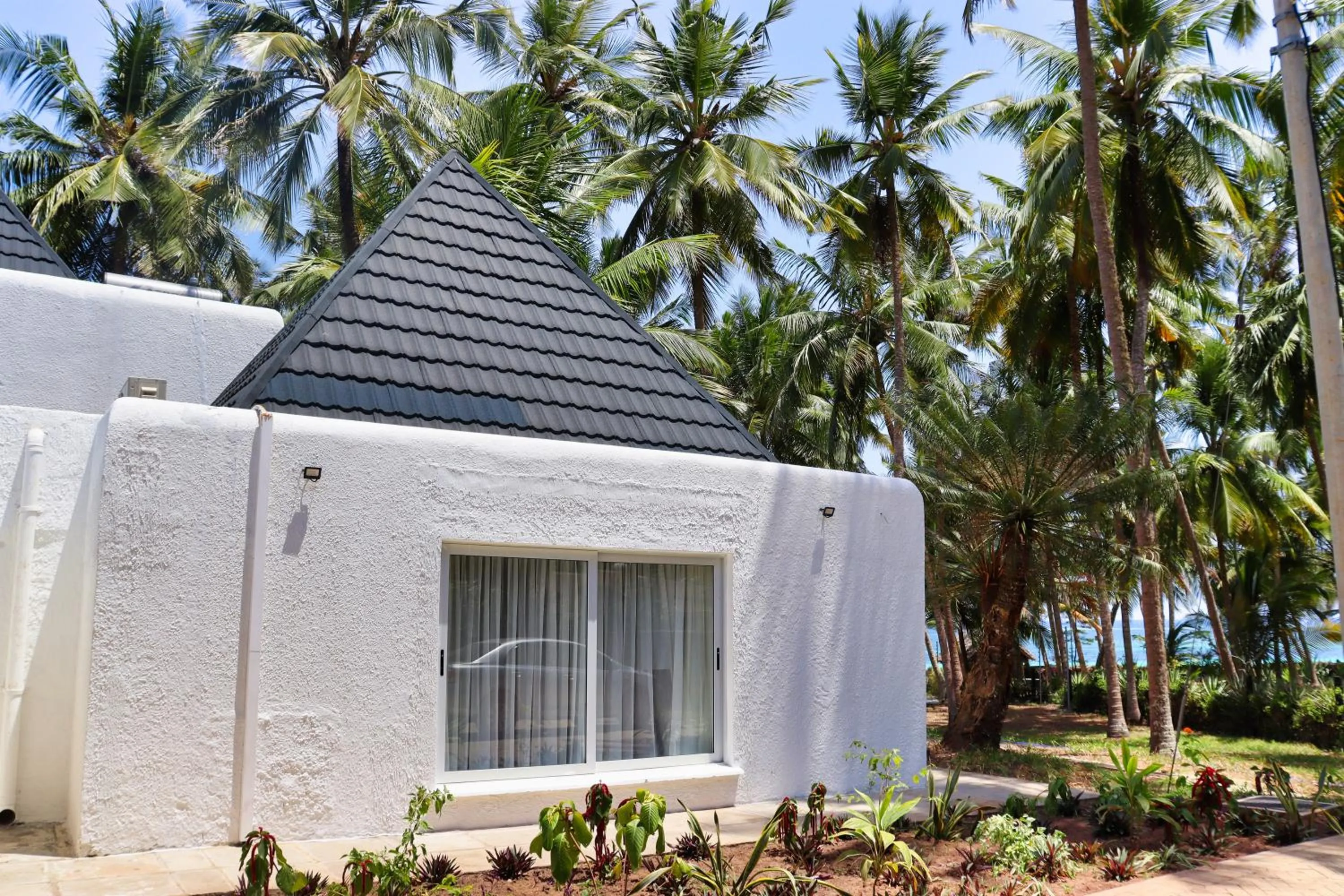 Searenity Beach Villa