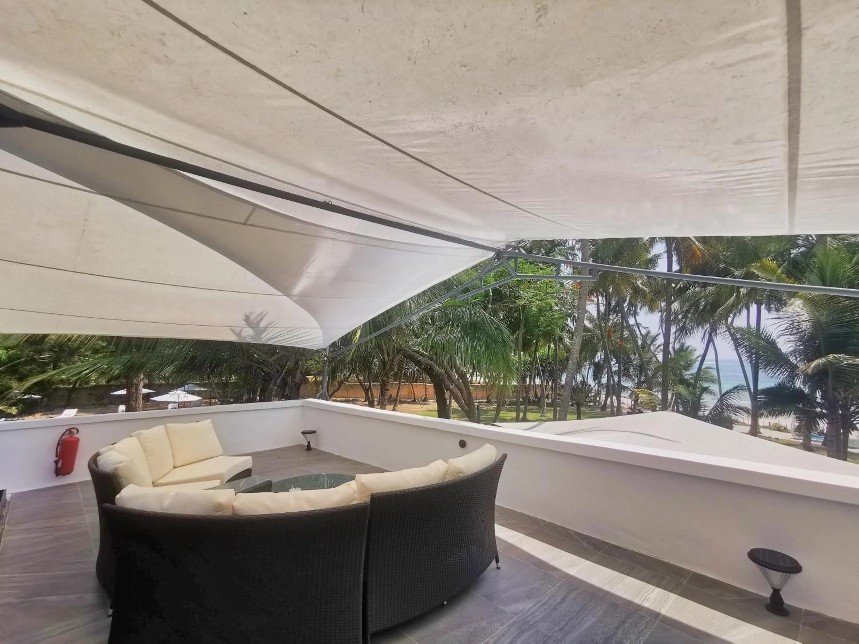 Searenity Beach Villa