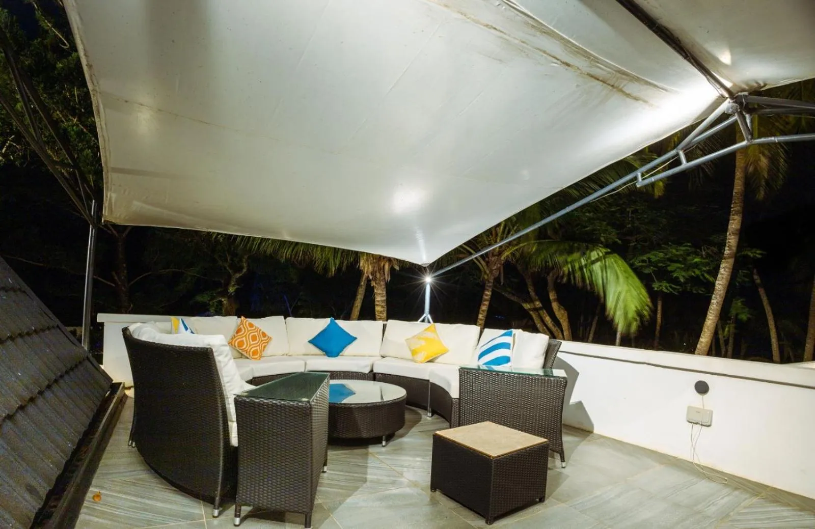 Searenity Beach Villa