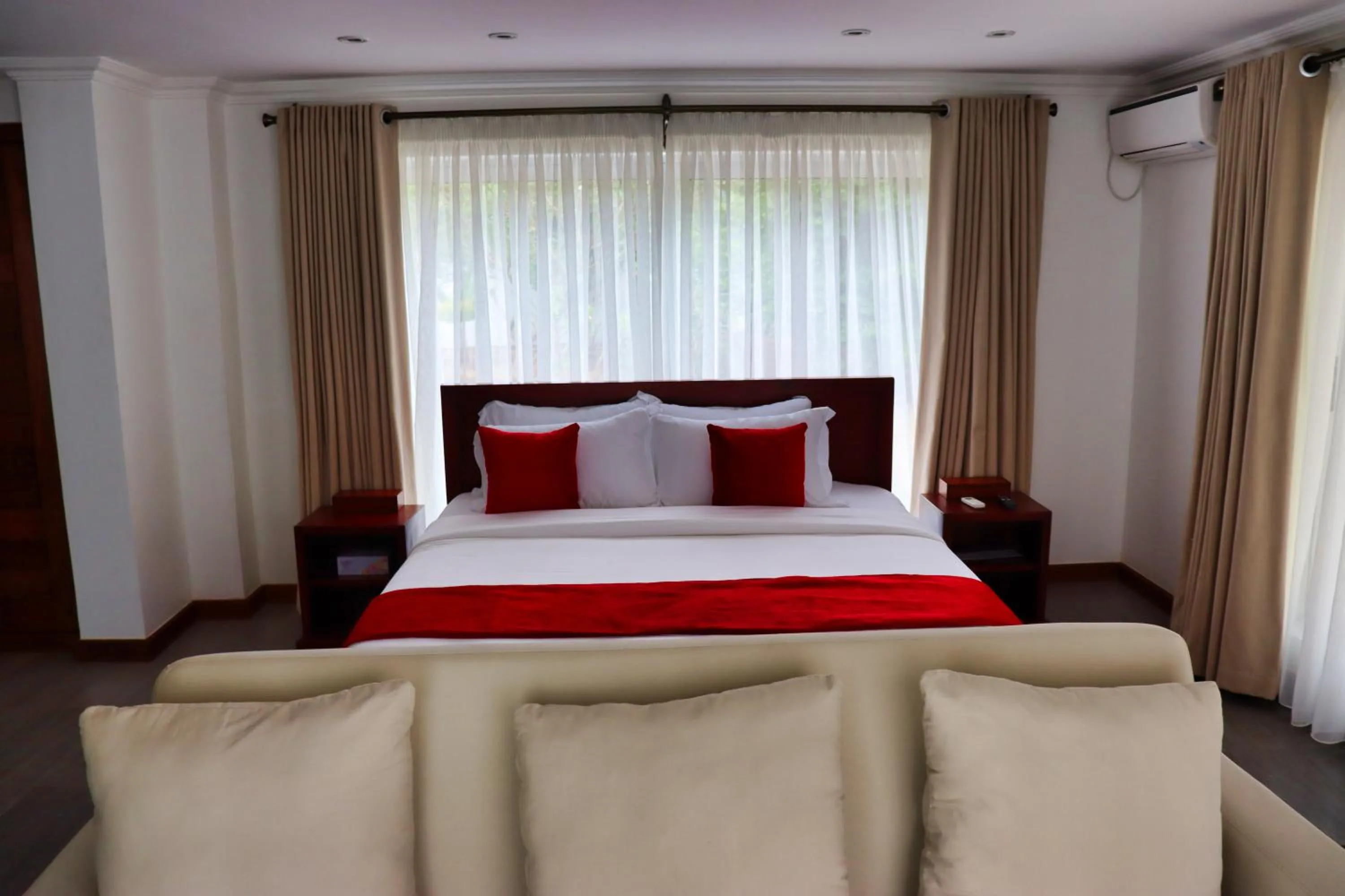 Bed in Searenity Beach Villa