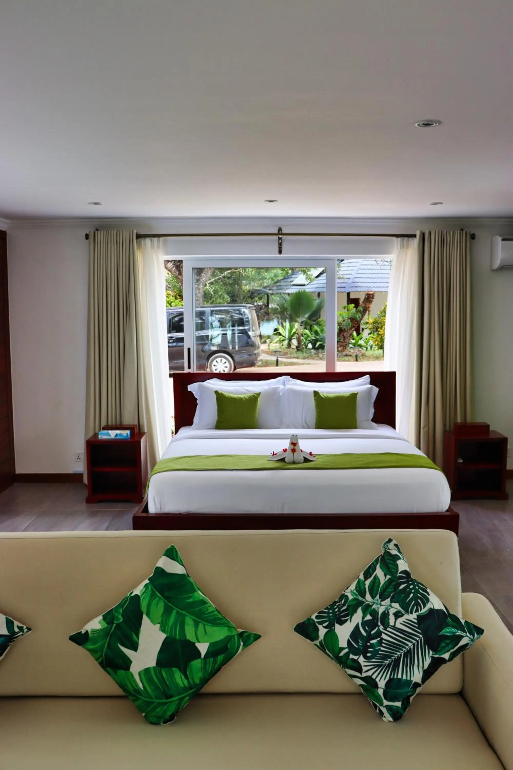Photo of the whole room, Bed in Searenity Beach Villa