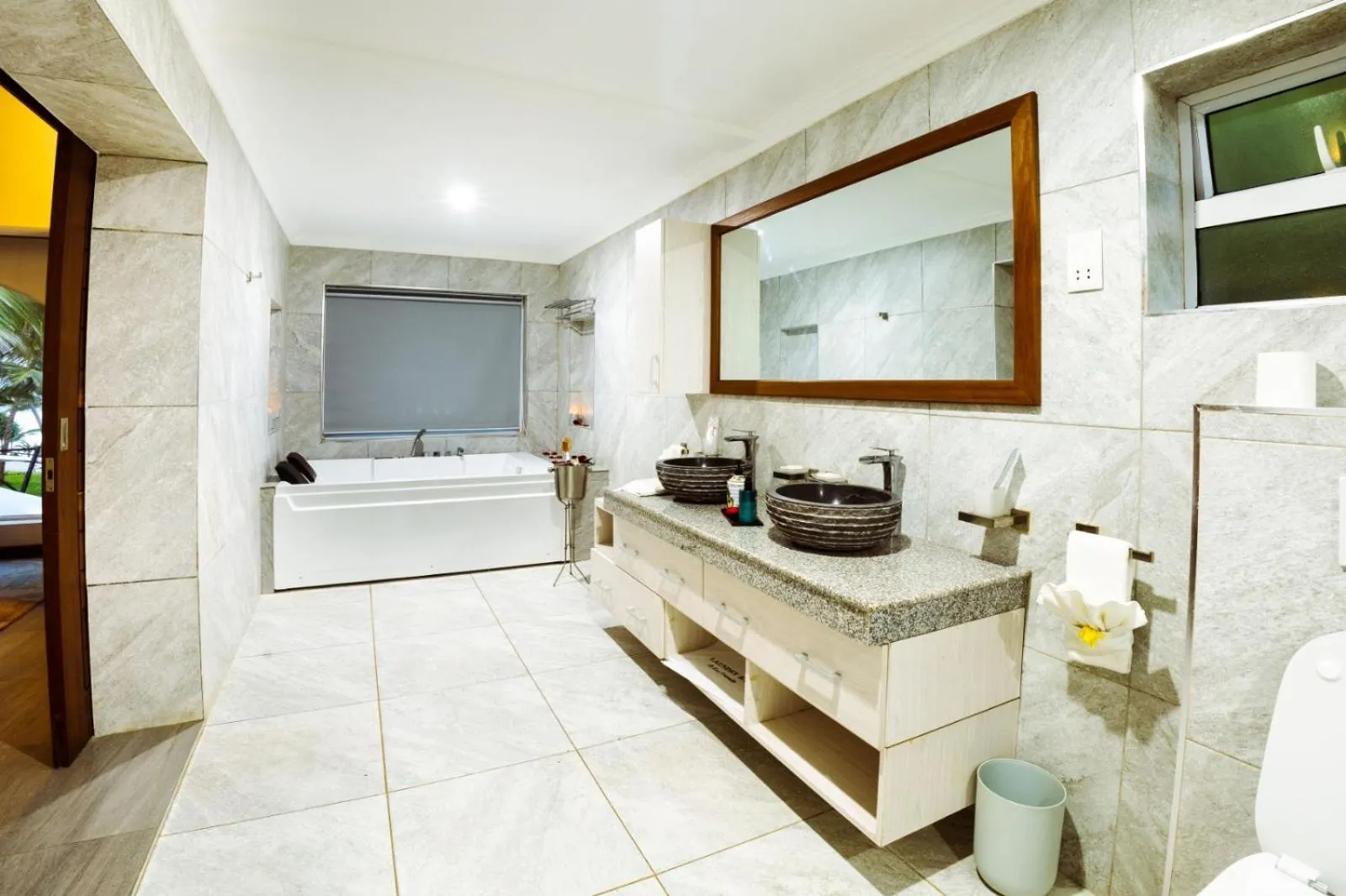 Searenity Beach Villa