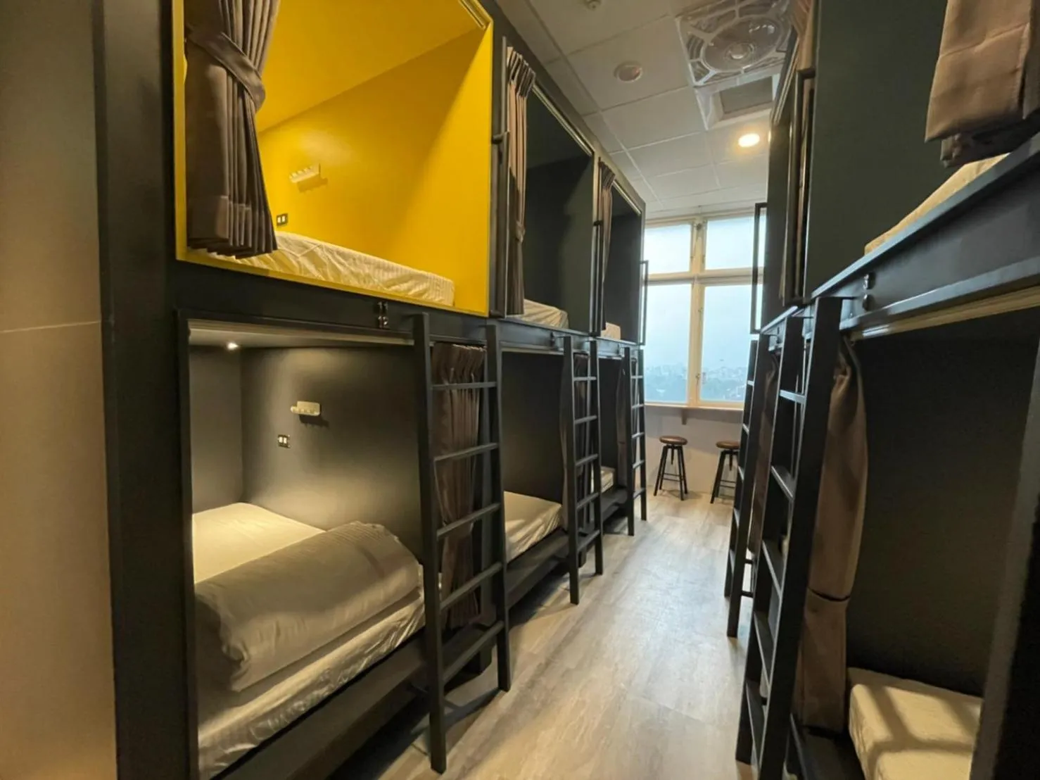 Bed in One Night Hostel