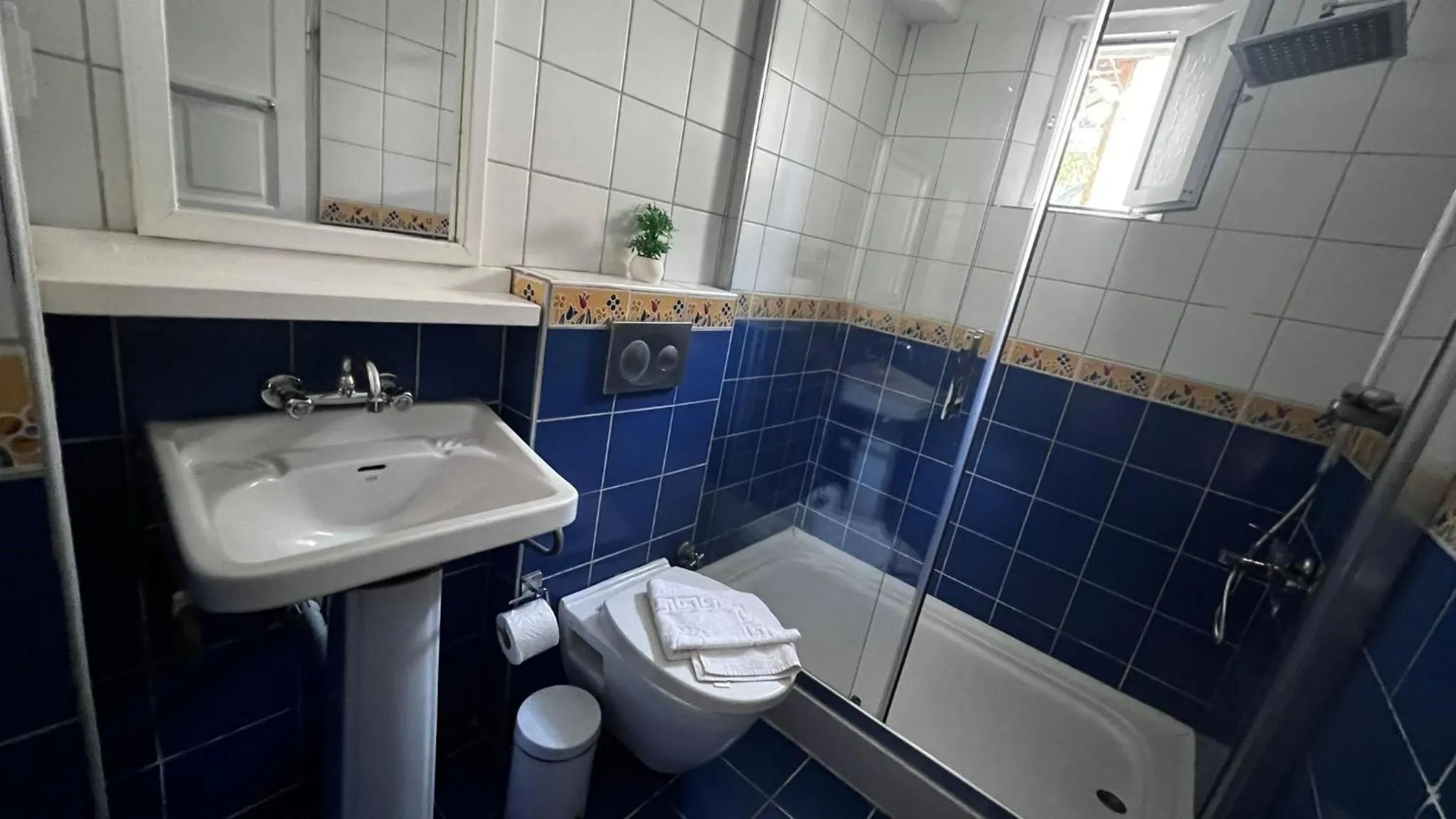 Deluxe Triple Room in merih butik hotel