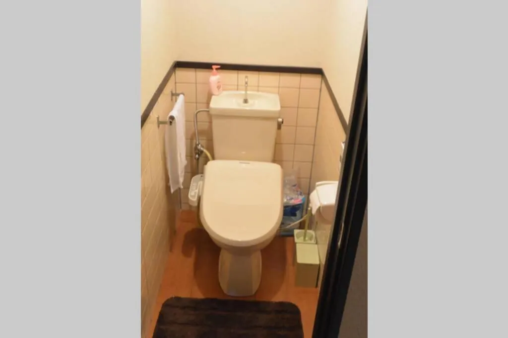 Toilet in 伏見稲荷ハウス Fushimi Inari House