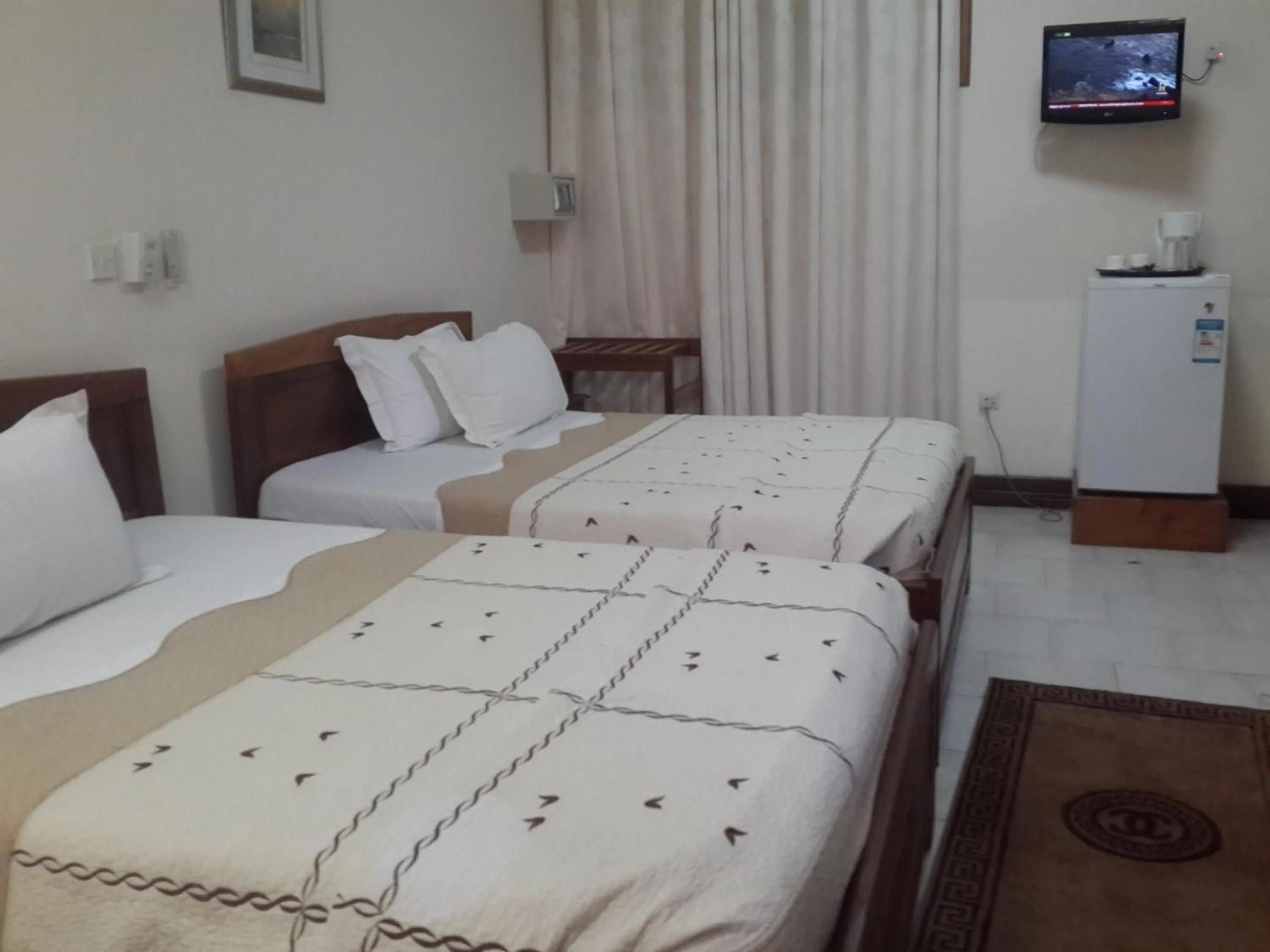 Photo of the whole room in Royal Cockpit Hotels