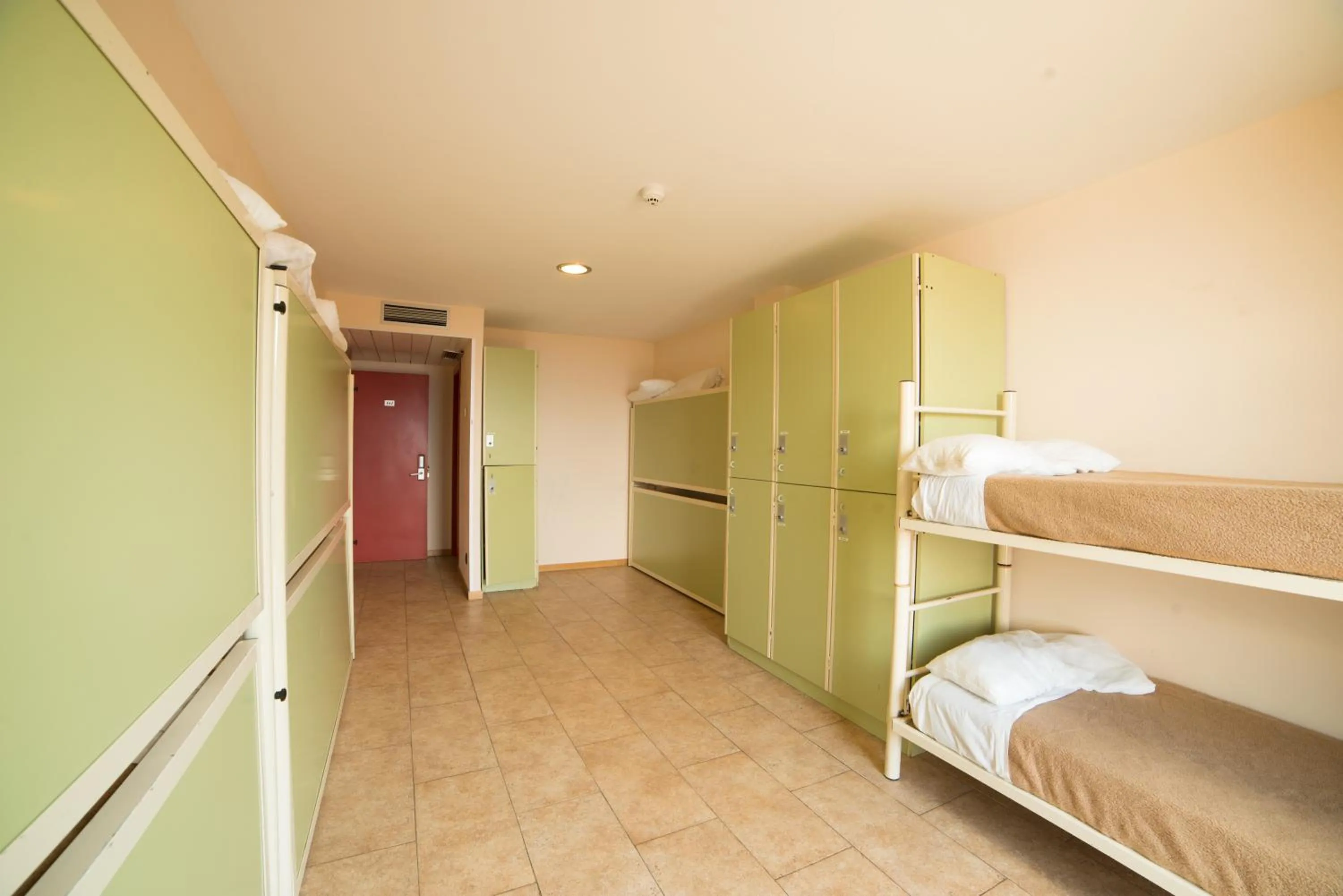 Photo of the whole room, Bed in Abrigall Hostel Masella