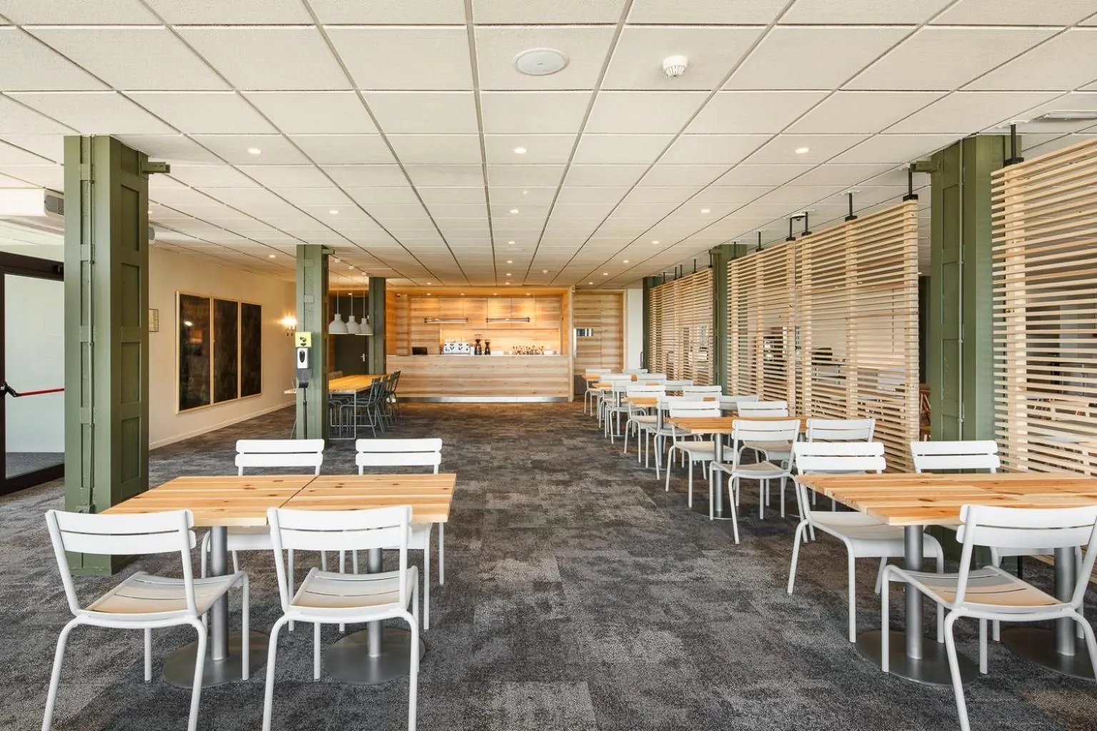 Lounge or bar in Abrigall Hostel Masella