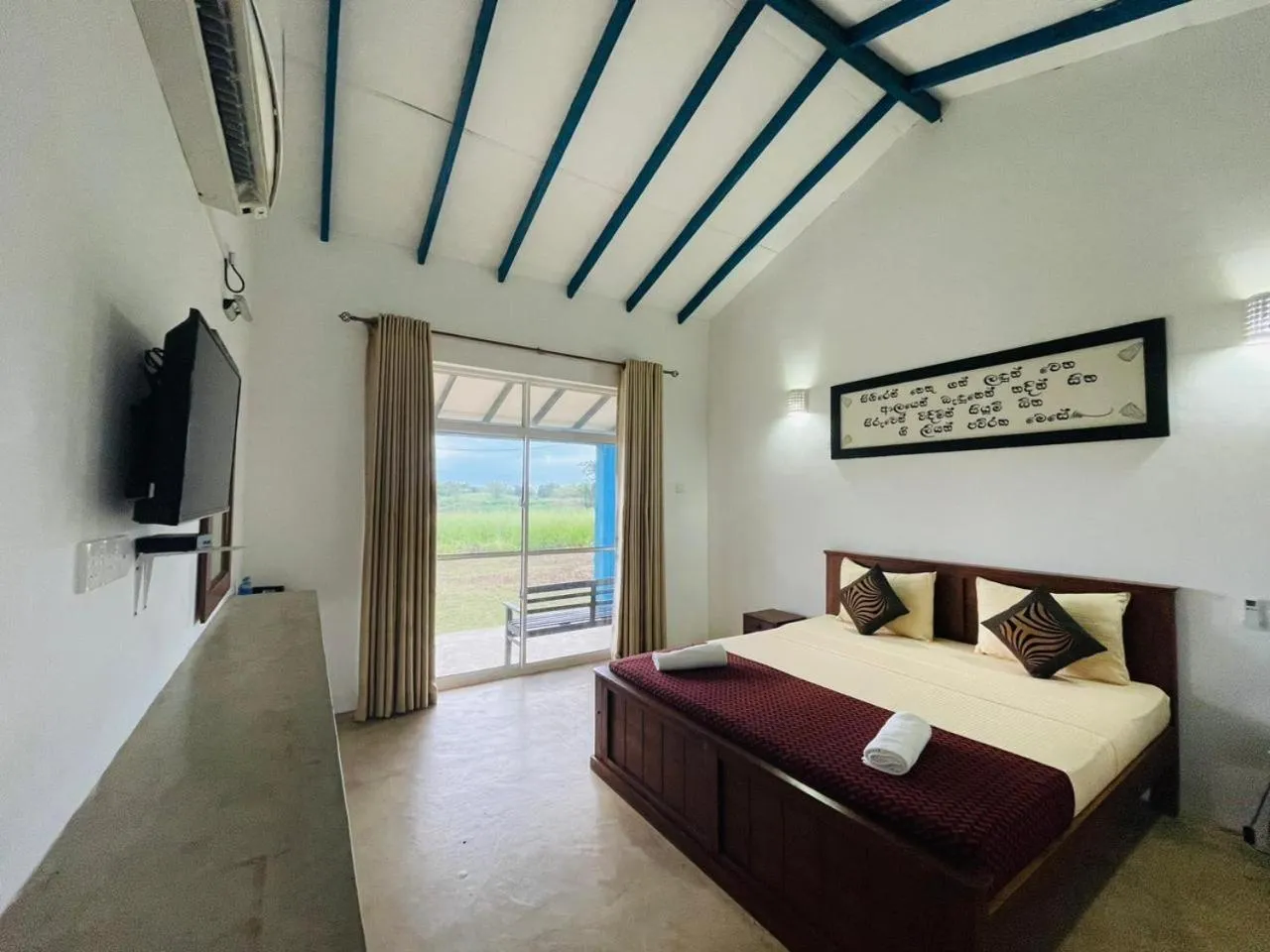 Photo of the whole room in Birdwing Sigiriya