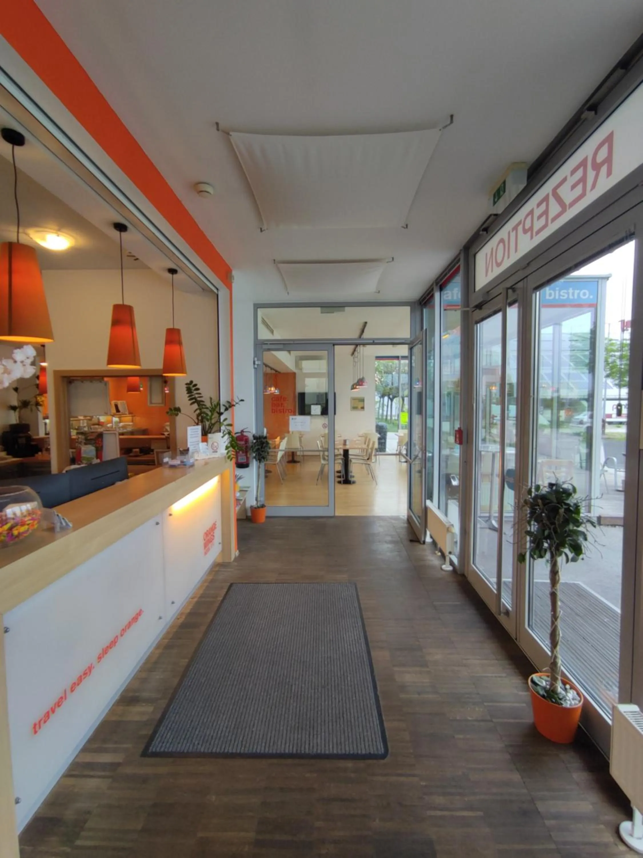 Lobby or reception in Orange Wings Wiener Neustadt