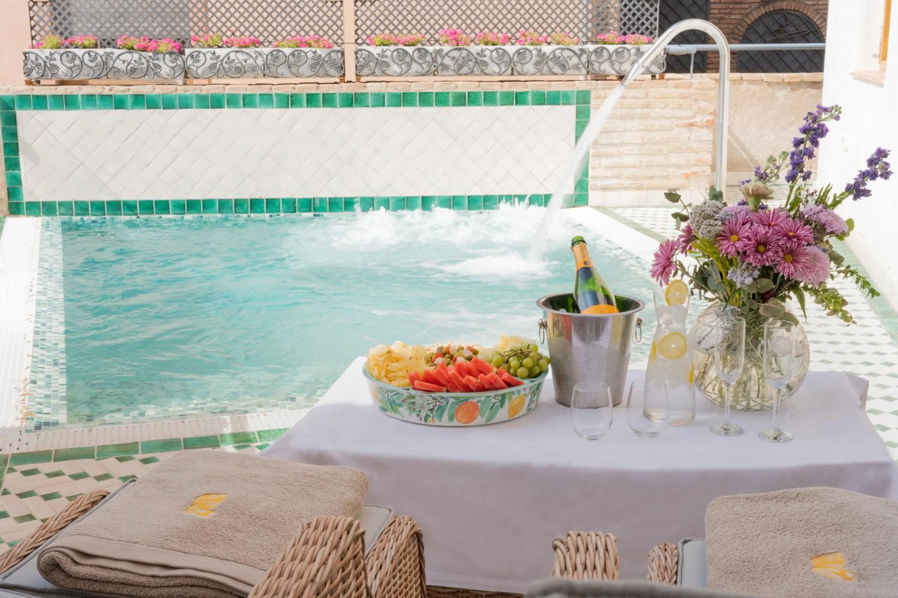 Hot Tub in La Corrala del Realejo