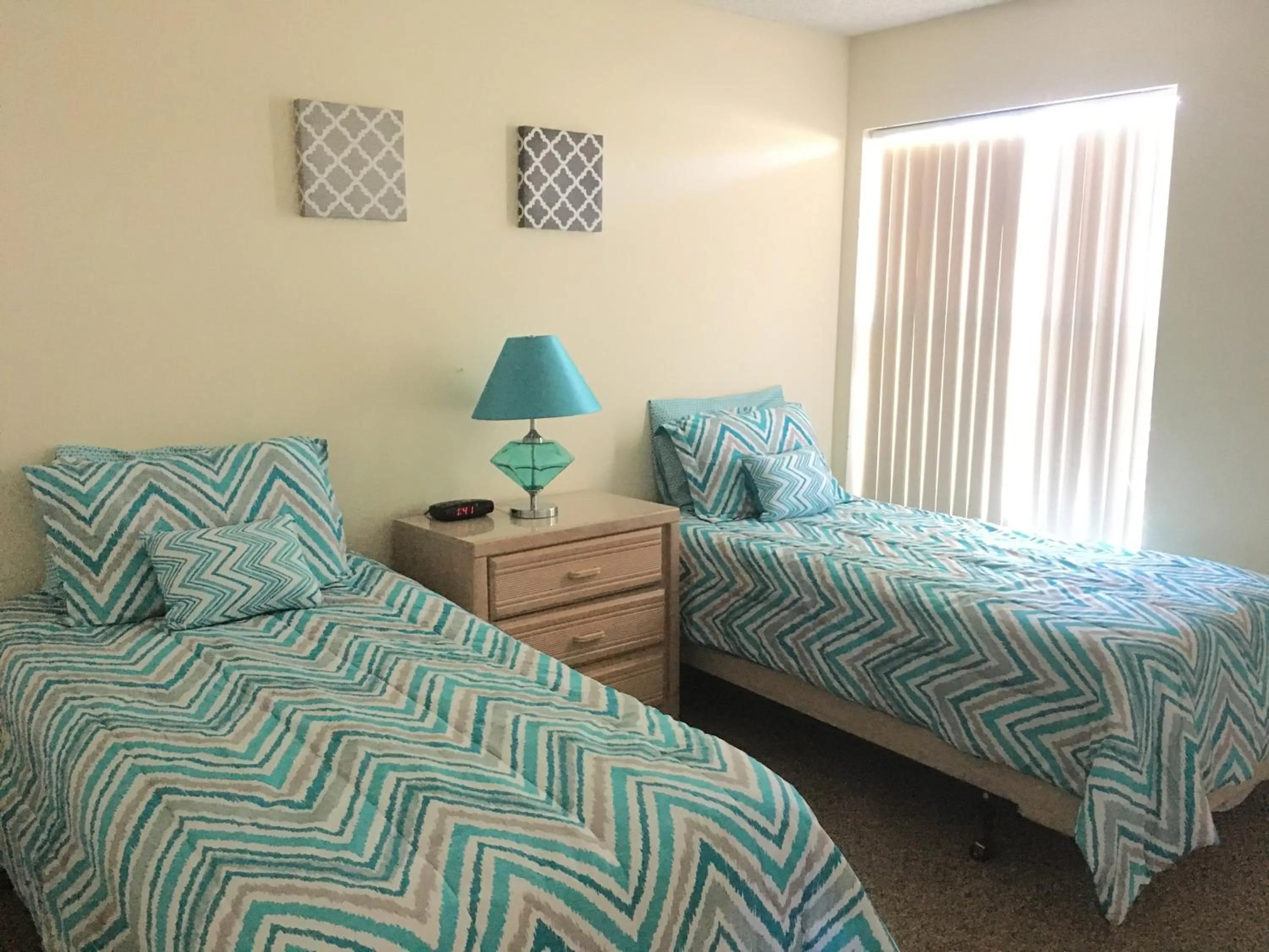 Bedroom in Mickey's Paradise