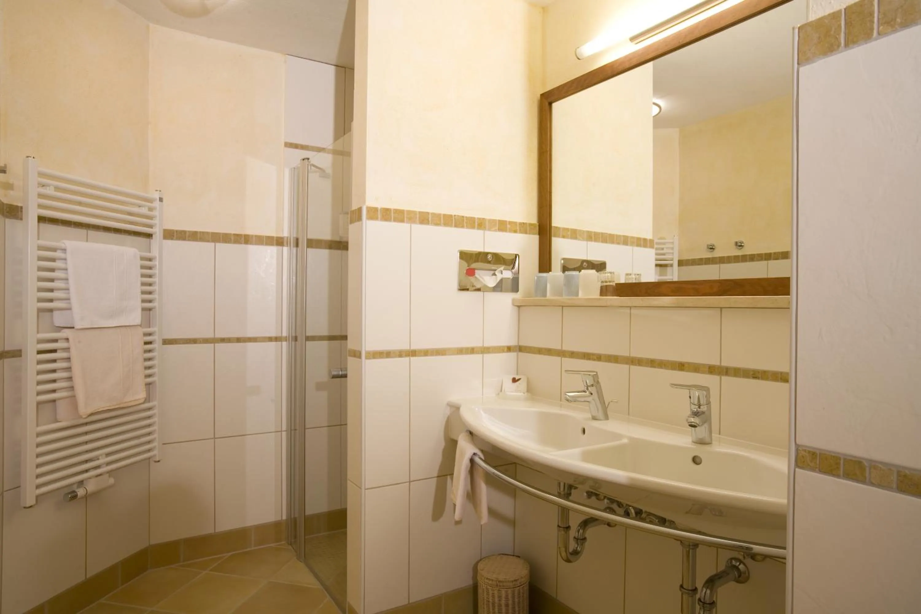 Bathroom in Garten - Hotel Sallerhof