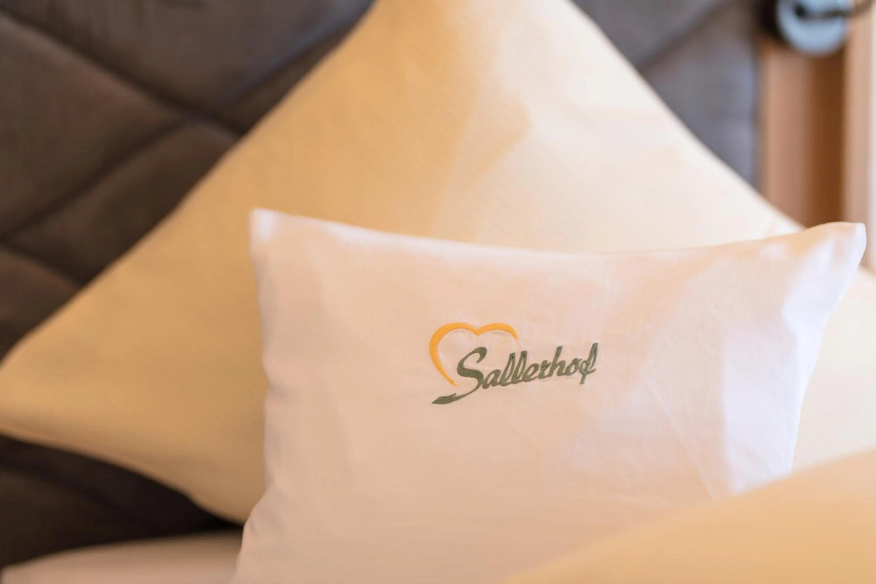 Decorative detail, Bed in Garten - Hotel Sallerhof