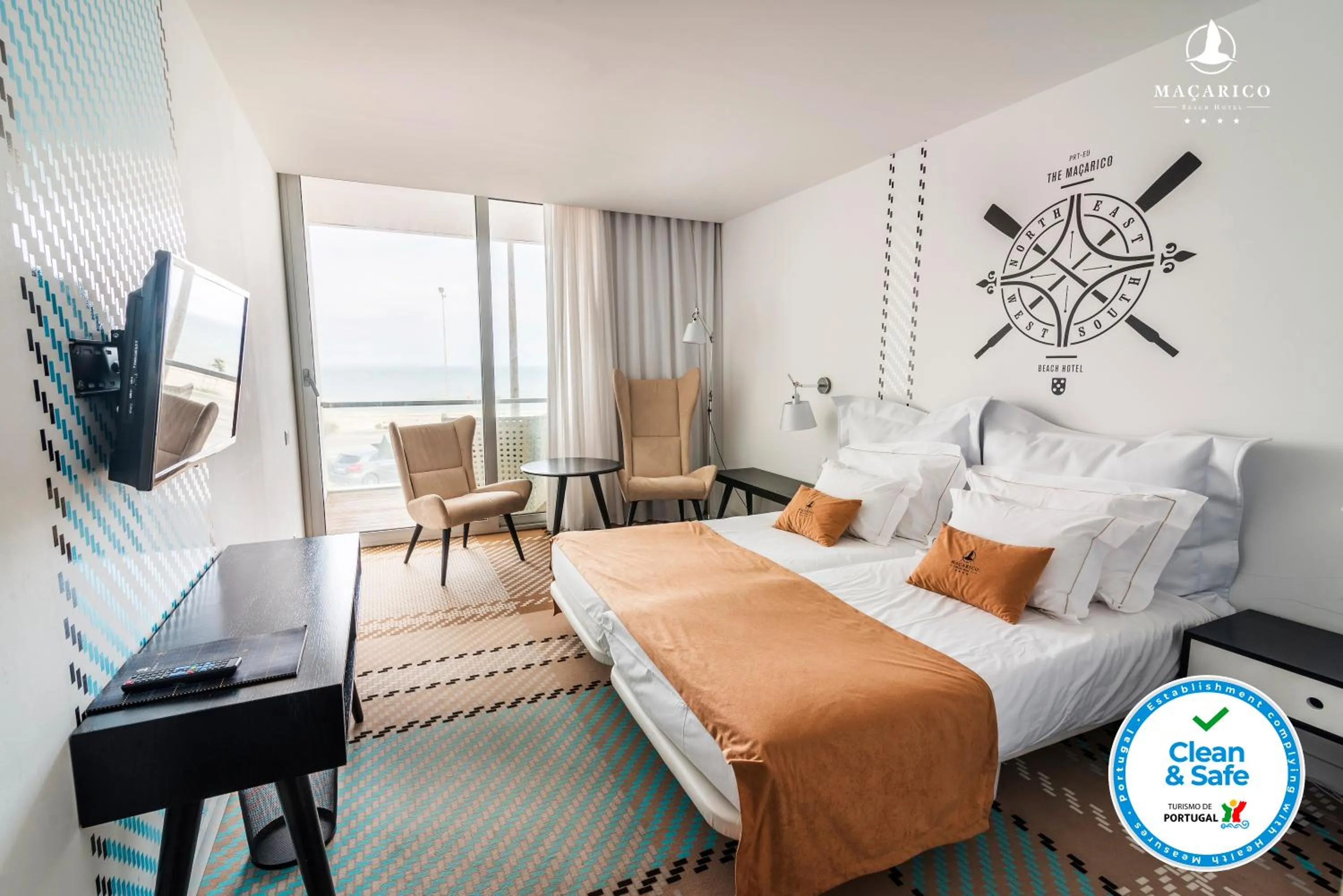 Toilet, Bed in Macarico Beach Hotel