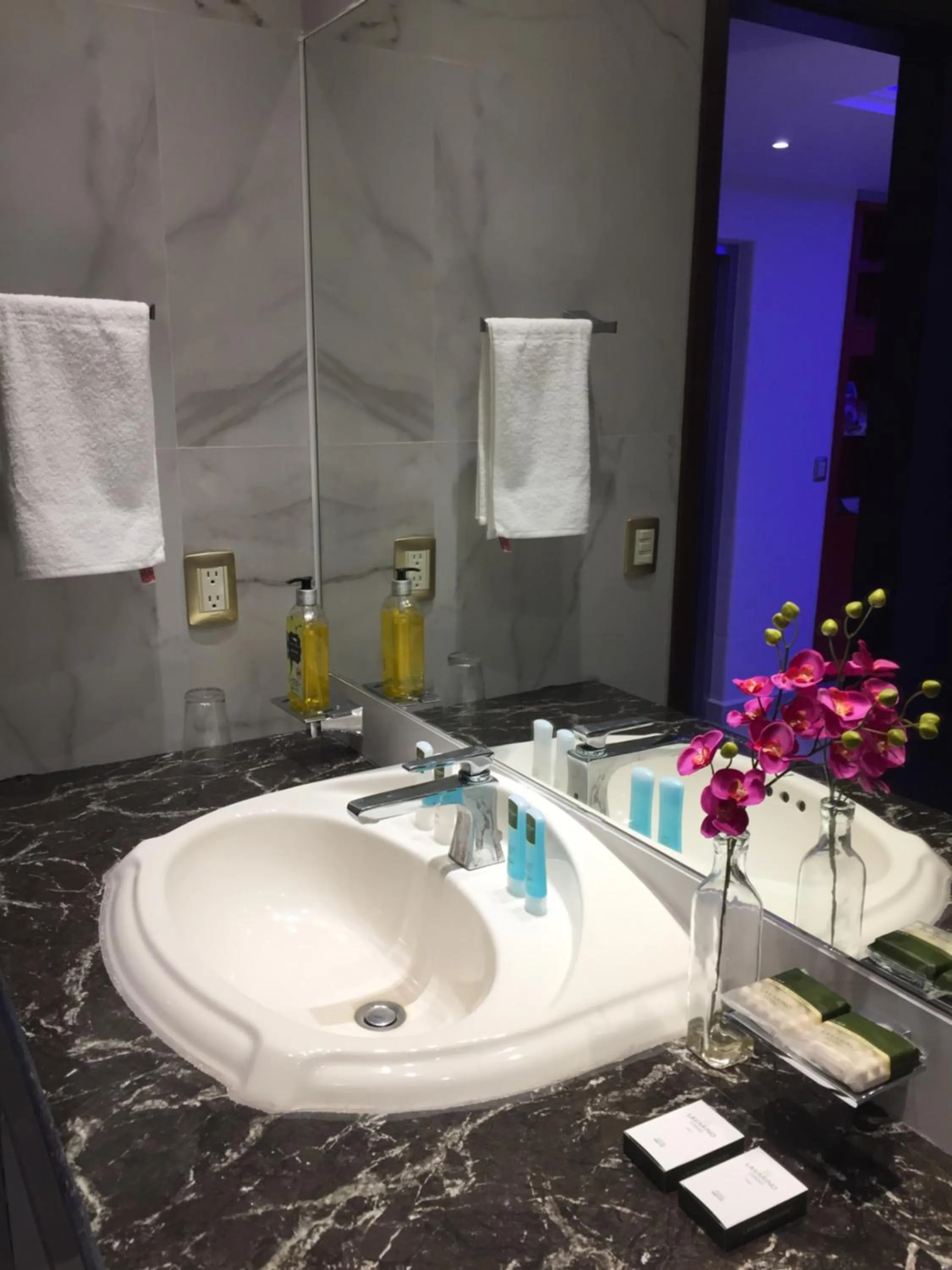 Bathroom in Hotel Nilo