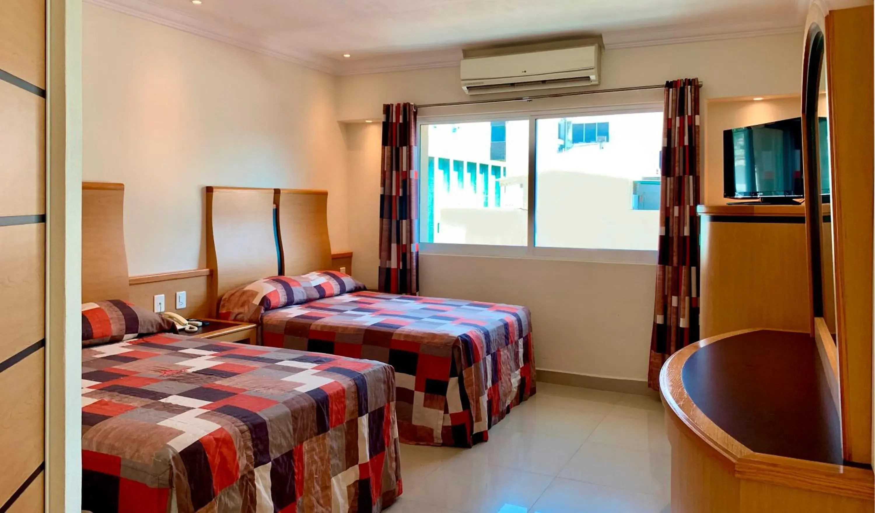 Double Room with Two Double Beds in Hotel Nilo Double Room with Two Double Beds in Hotel Nilo