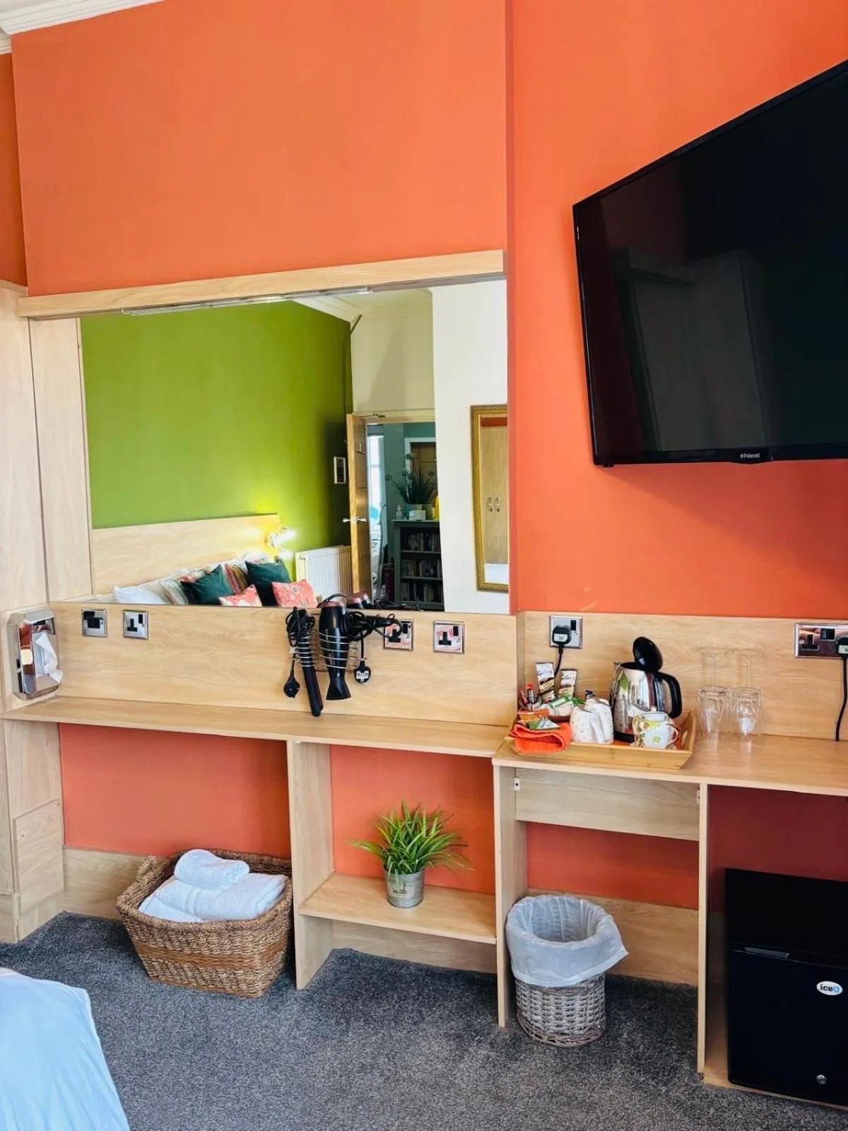 TV and multimedia in The Beaucliffe Hotel