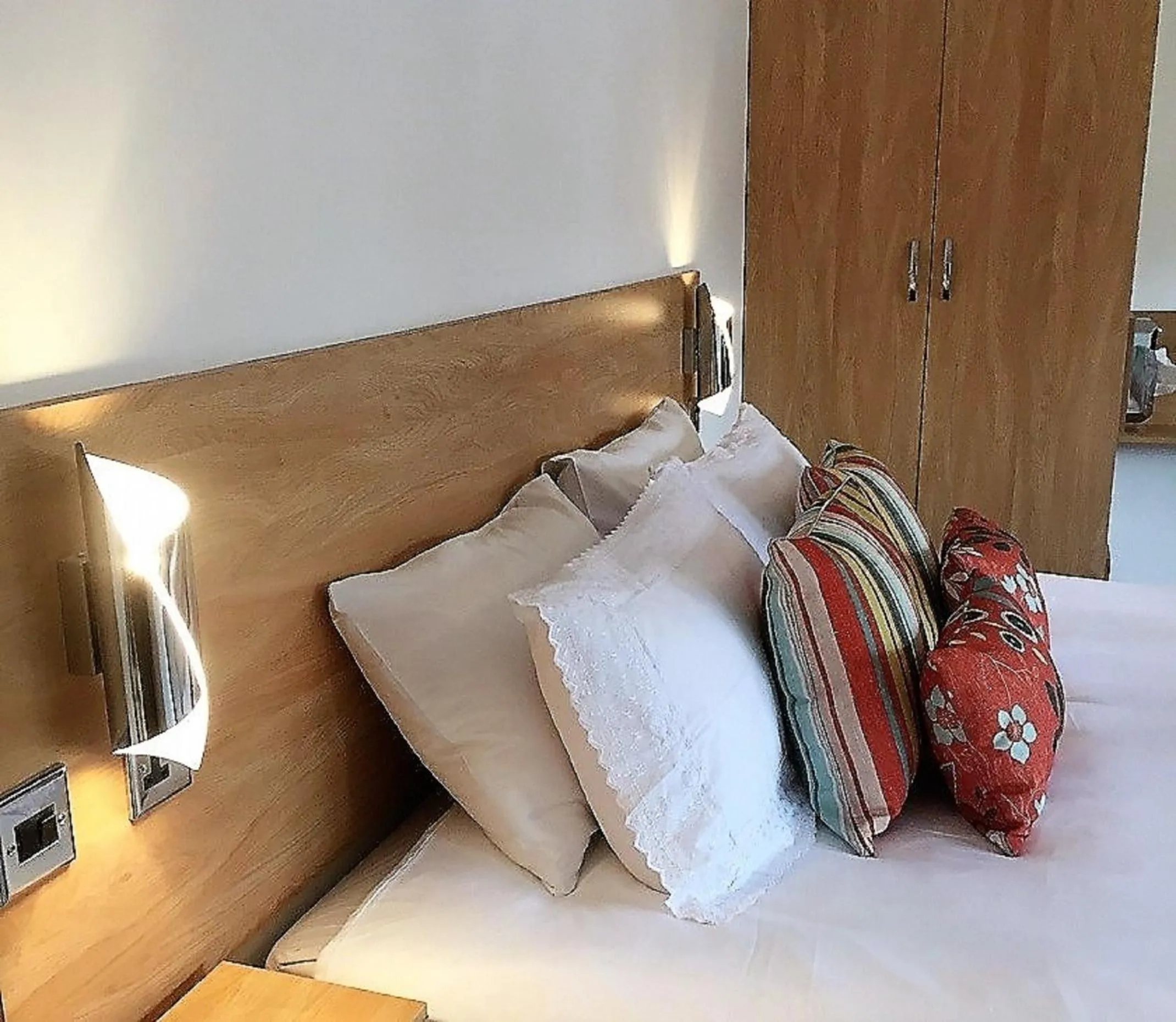 Bed in The Beaucliffe Hotel