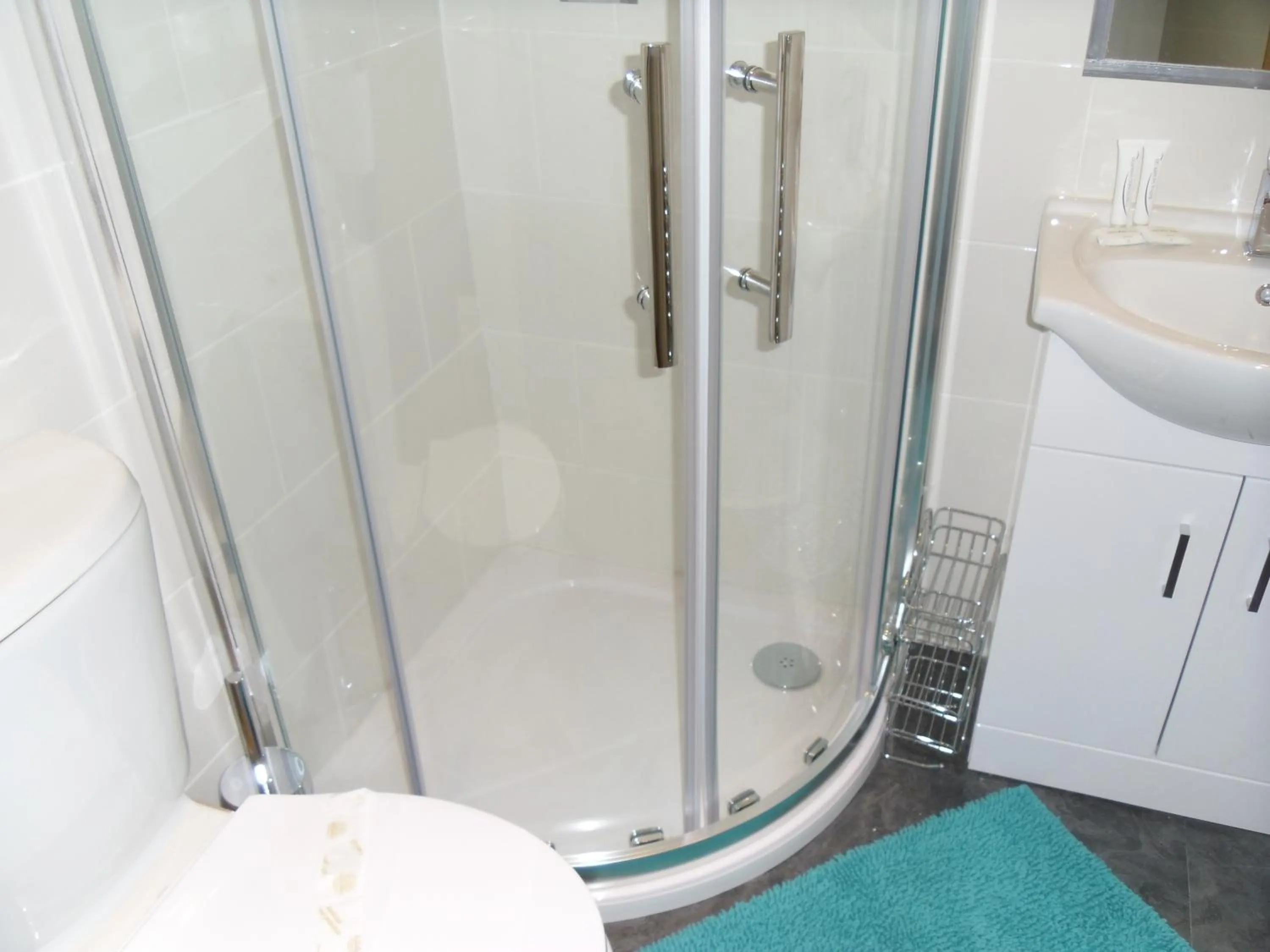 Bathroom in The Beaucliffe Hotel