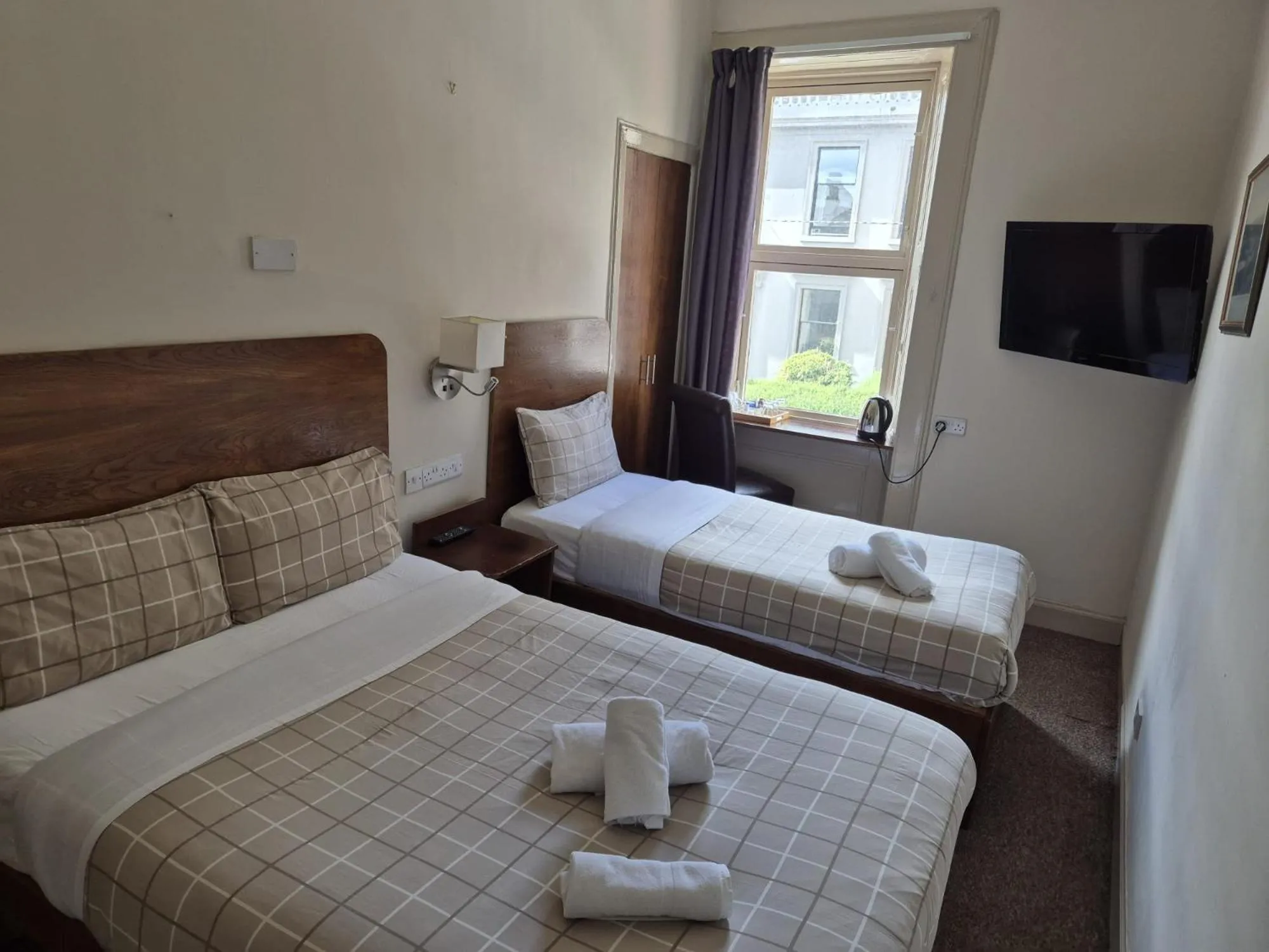 Bed in Glasgow House