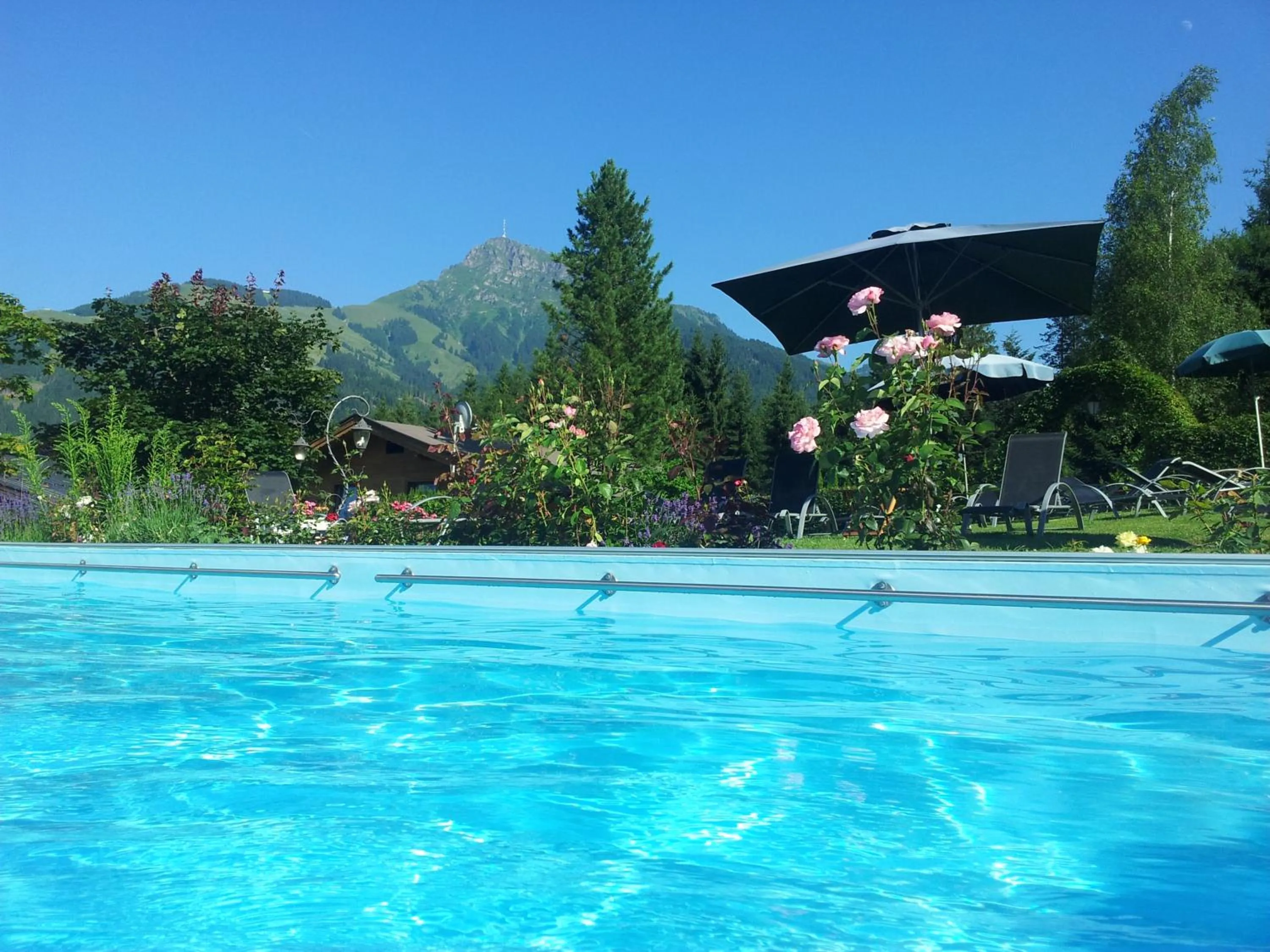 Swimming pool in Gartenhotel Rosenhof bei Kitzbühel