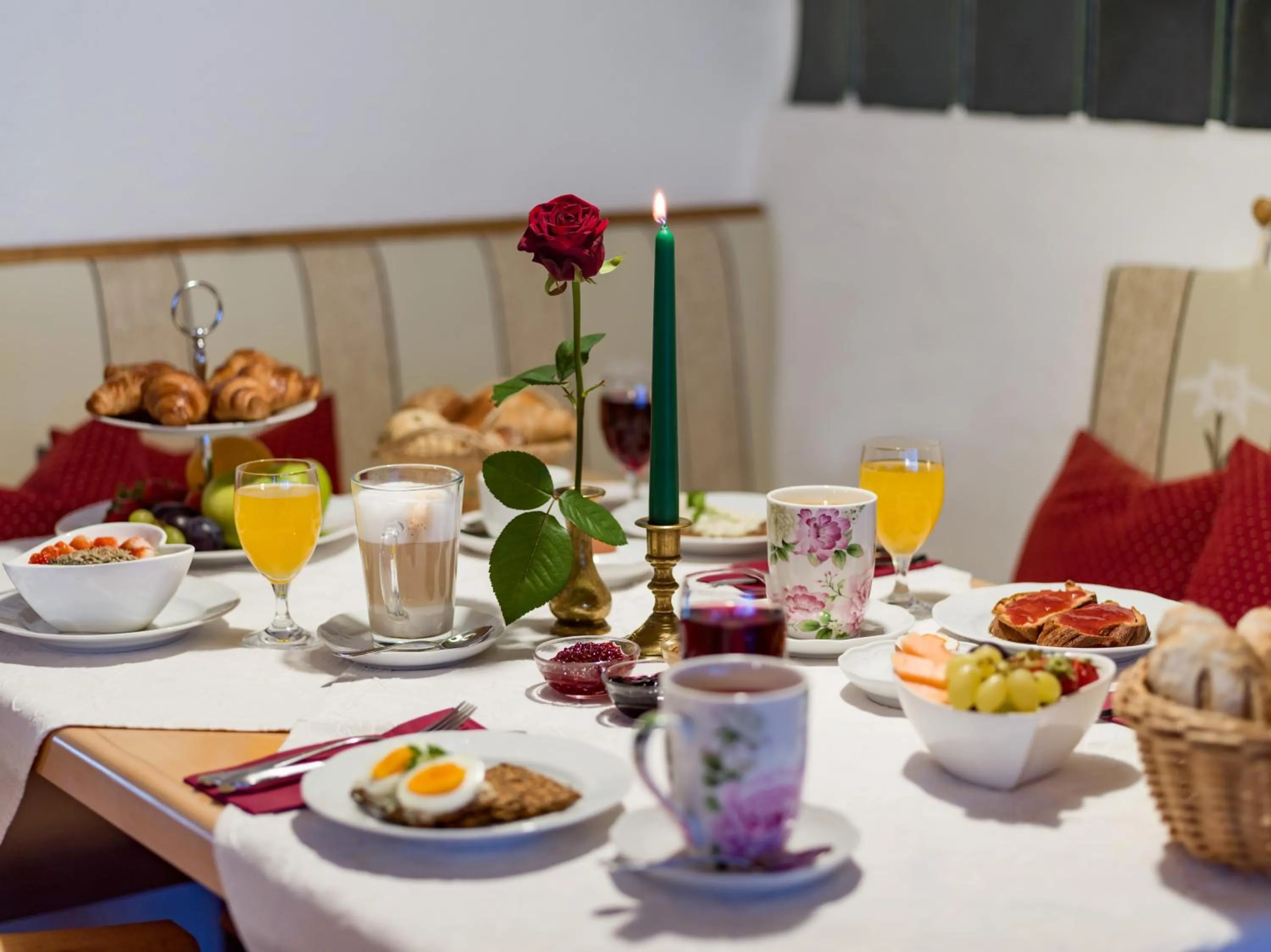 Breakfast in Gartenhotel Rosenhof bei Kitzbühel