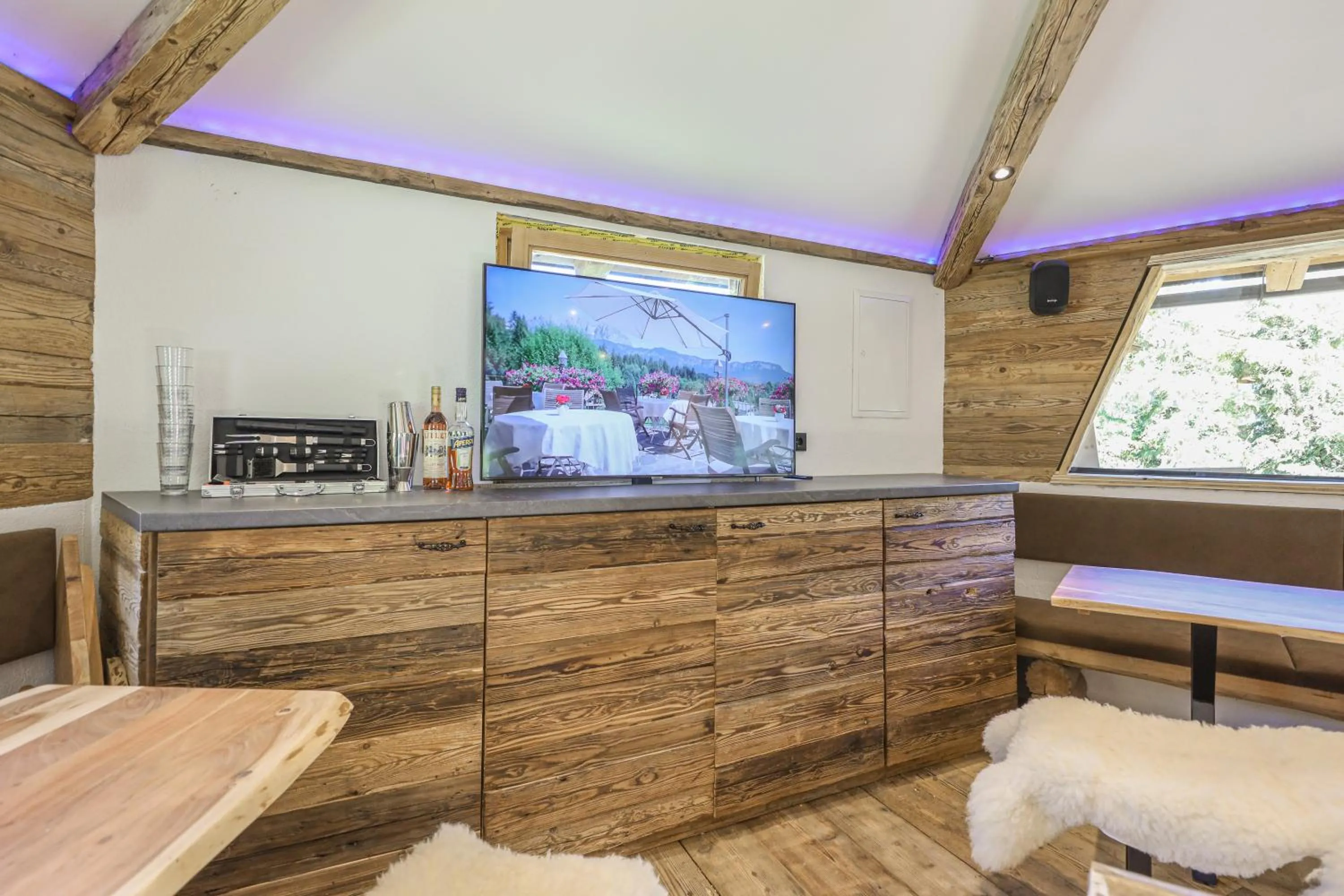 Communal lounge/ TV room in Gartenhotel Rosenhof bei Kitzbühel