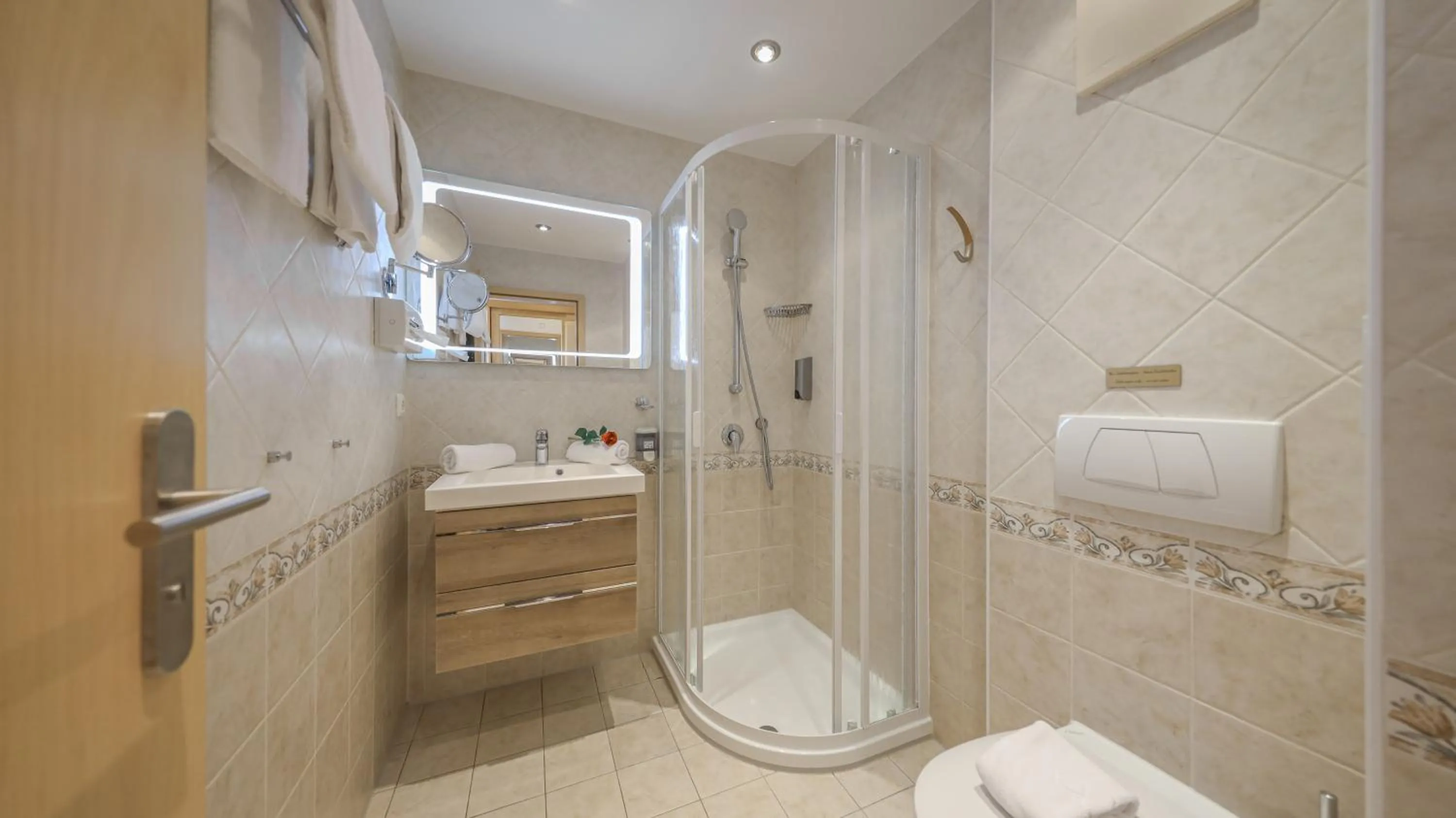 Bathroom in Gartenhotel Rosenhof bei Kitzbühel