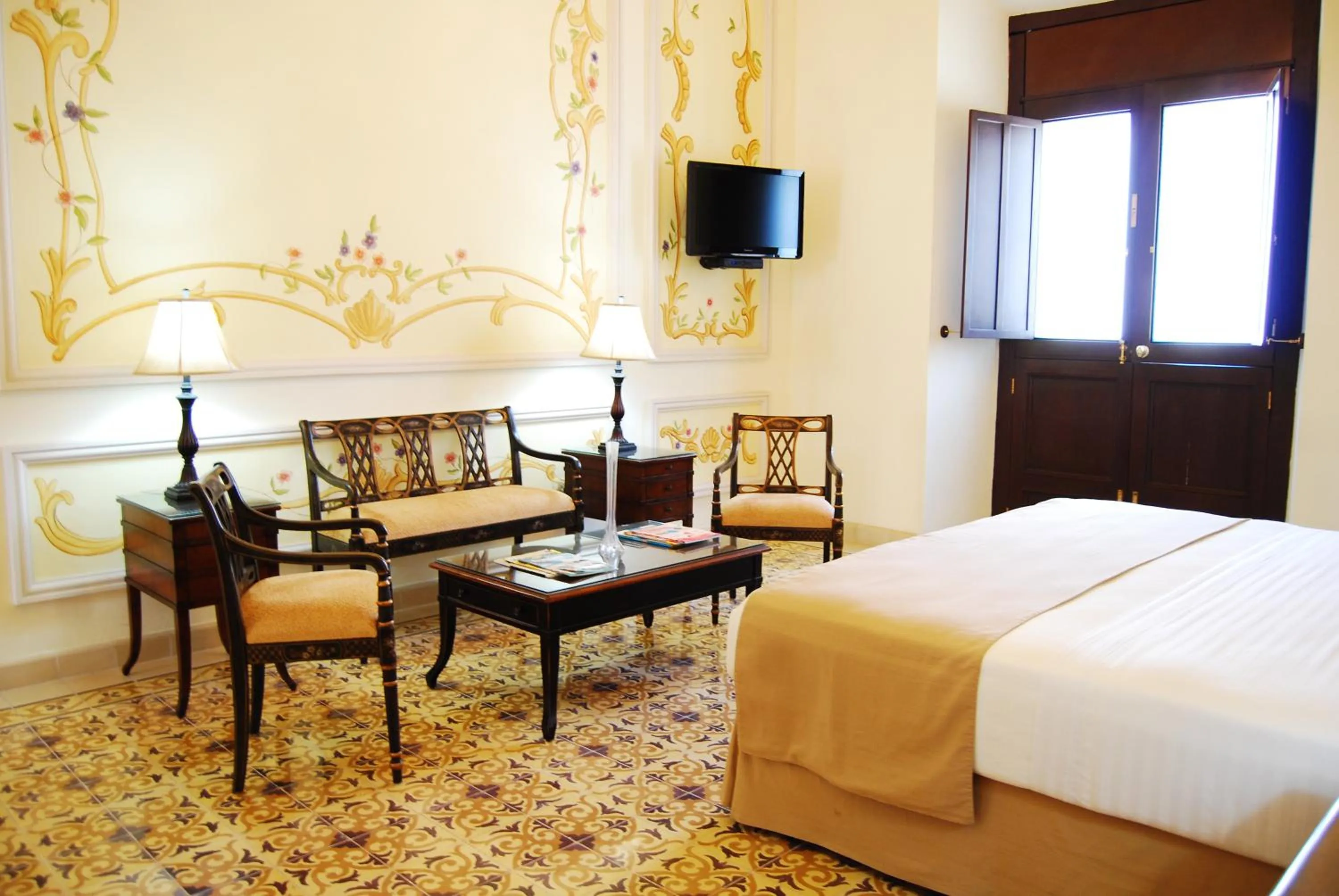 Bed in Mansión Mérida Boutique Hotel - Restaurant