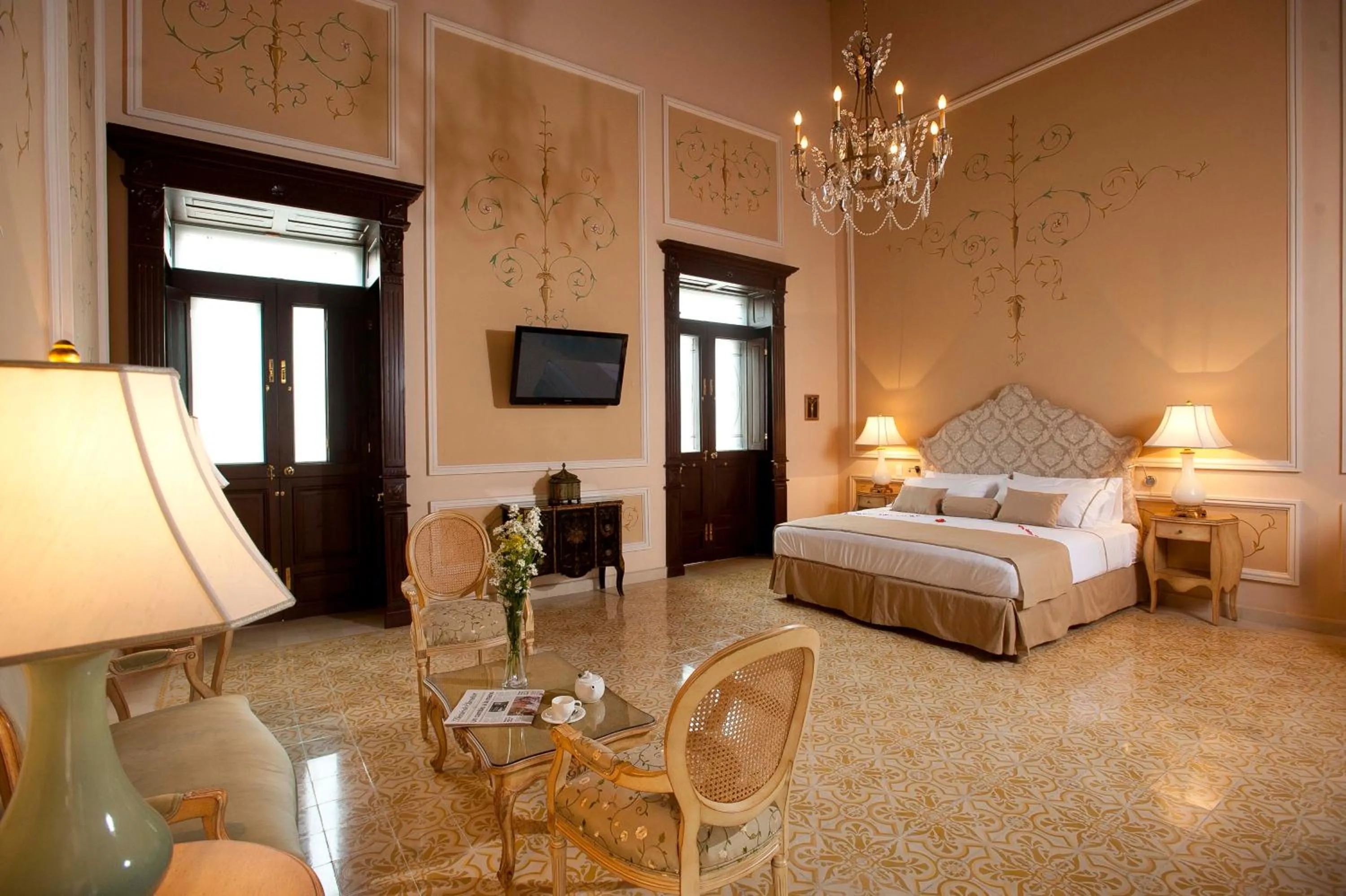 Bed in Mansión Mérida Boutique Hotel - Restaurant