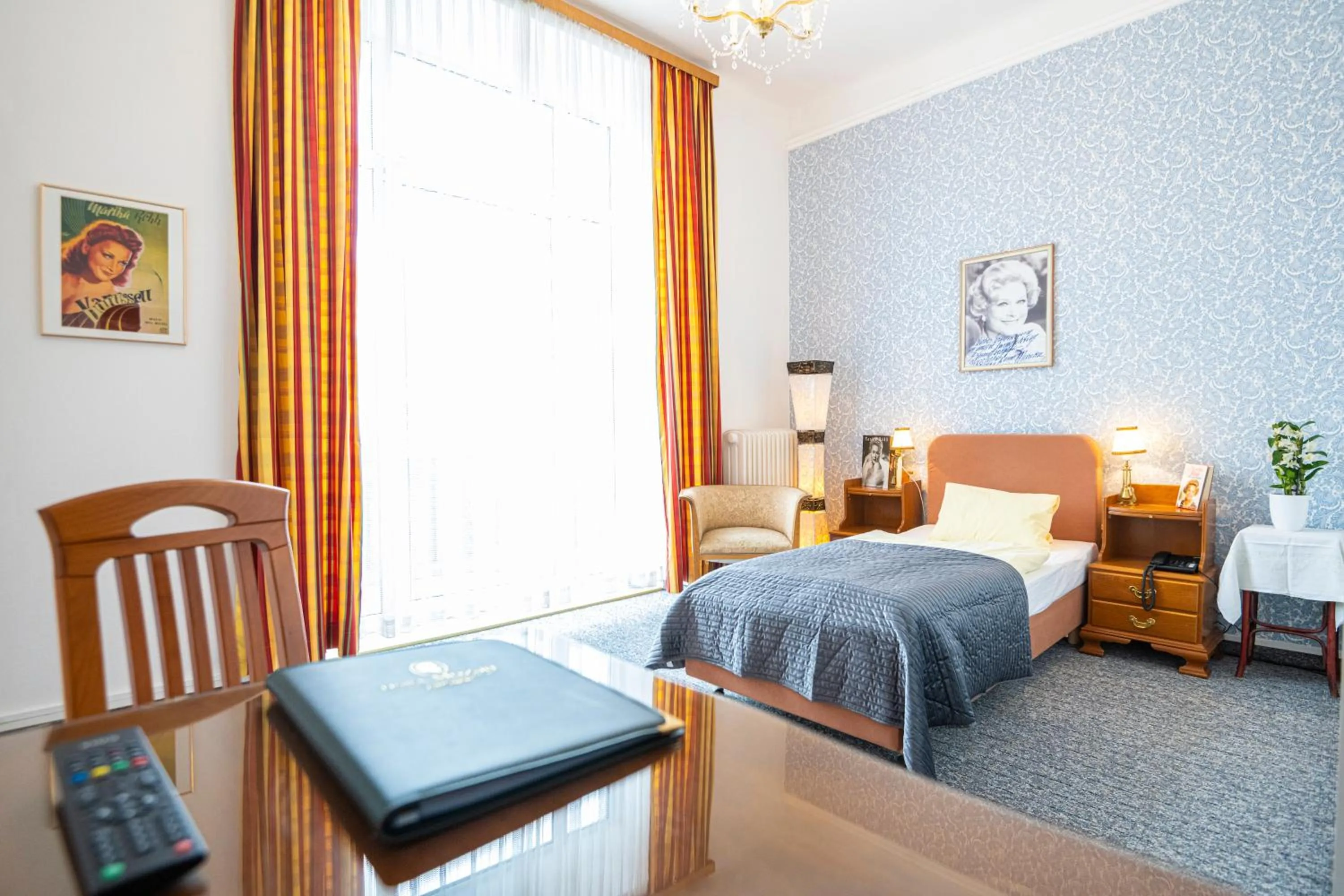 Bed in Kurhotel & Hotel Mozart
