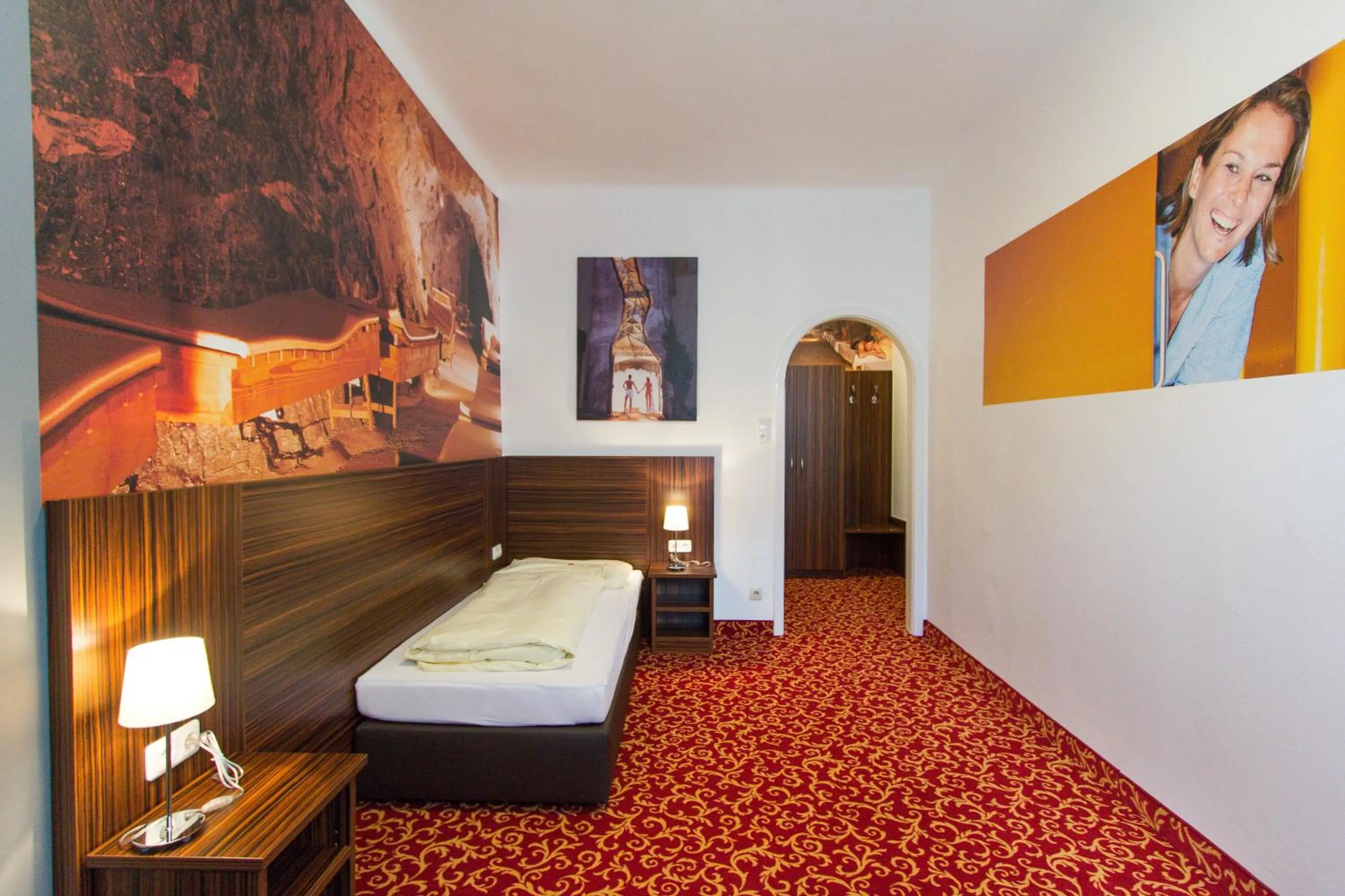 Bed in Kurhotel & Hotel Mozart