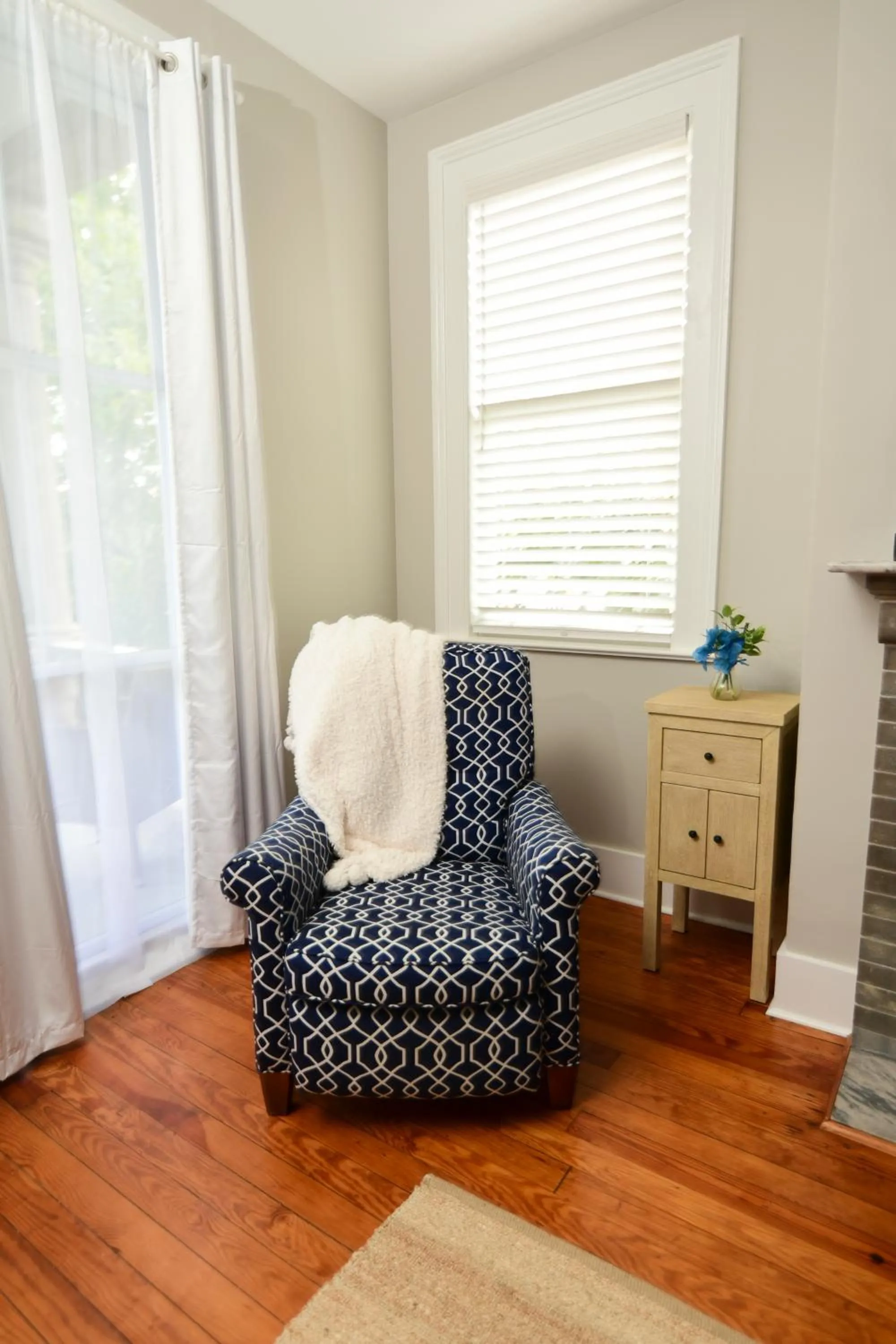 Seating area in 607 Bay Inn Downtown Beaufort