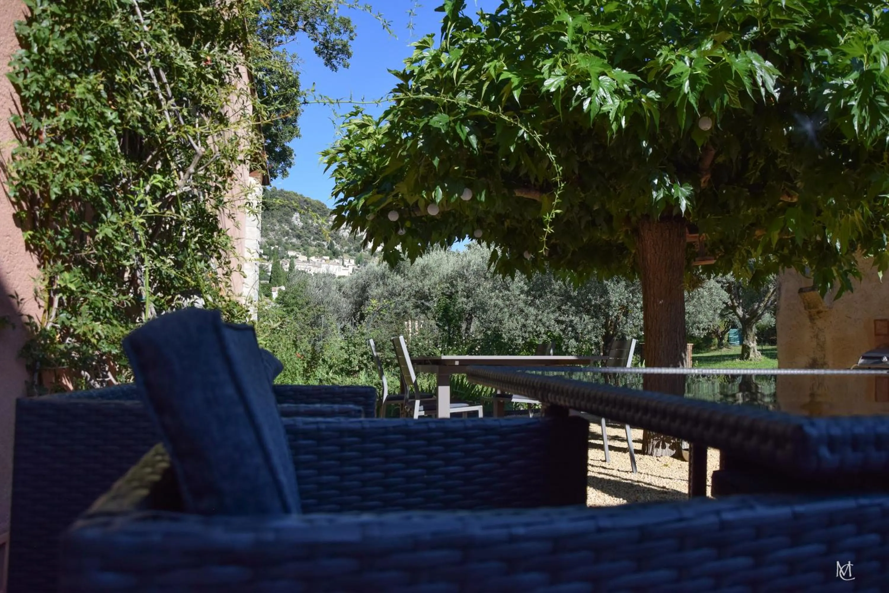 Patio in Le Mas Carré Séguret