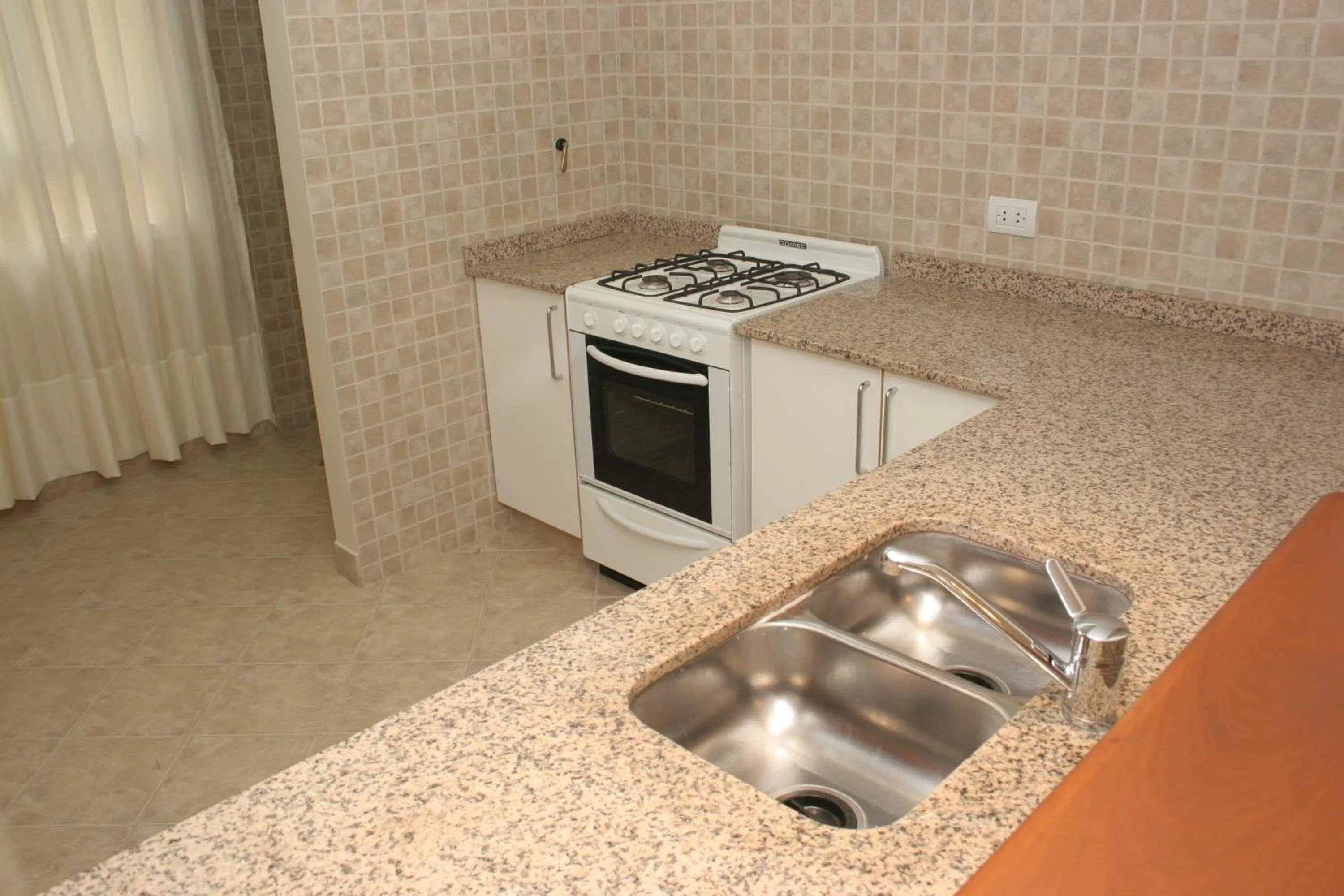 Coffee/tea facilities in Inter Apart Hotel