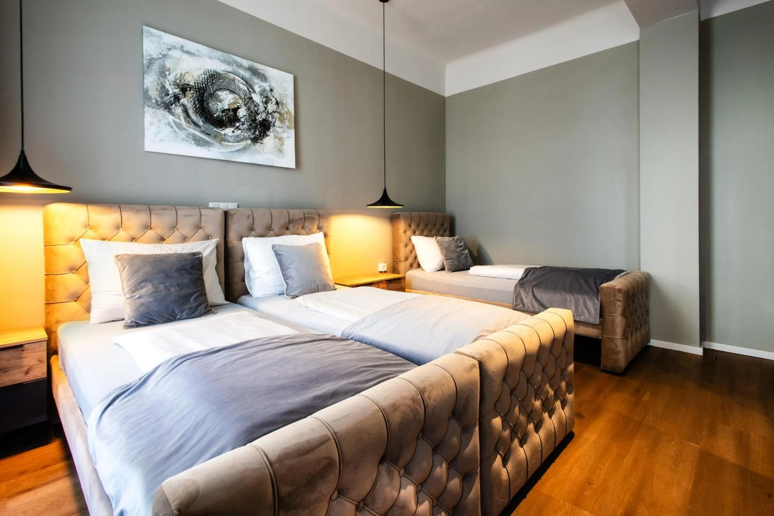 Photo of the whole room, Bed in Hotel Resonanz Vienna